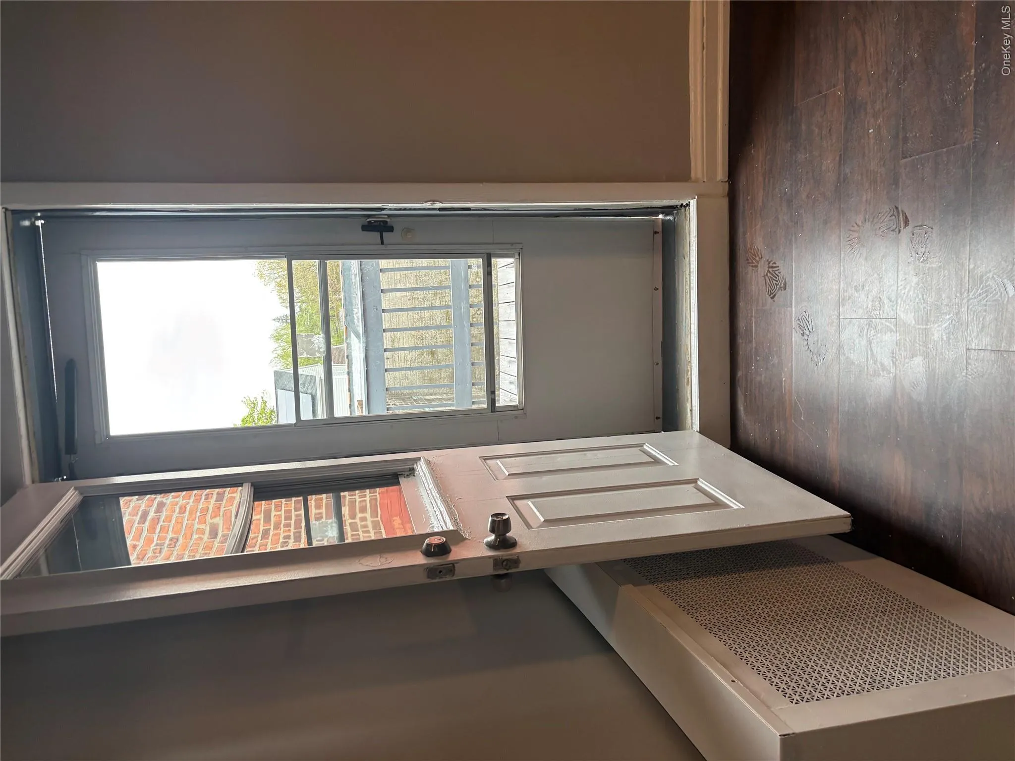 145 New Hyde Park Road, Hempstead, NY, 1 Bedroom Bedrooms, 4 Rooms Rooms,1 BathroomBathrooms,Residential Lease,For Rent,New Hyde Park,0,989094 145 New Hyde Park Road, Hempstead, NY, 1 Bedroom Bedrooms, 4 Rooms Rooms,1 BathroomBathrooms,Residential Lease,For Rent,New Hyde Park,0,989094