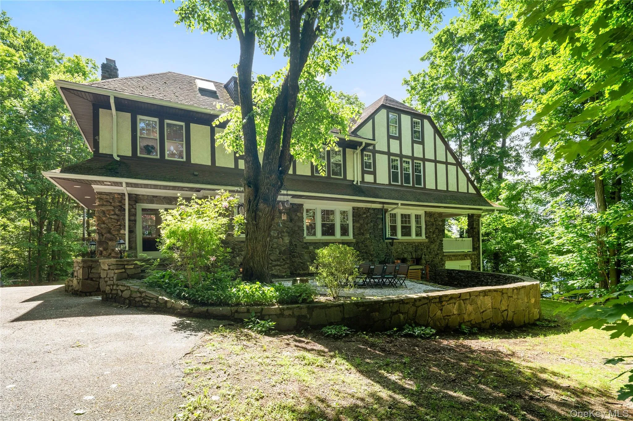 13 Chadwick Road, White Plains, NY, 5 Bedrooms Bedrooms, 9 Rooms Rooms,3 BathroomsBathrooms,Residential,For Rent,Chadwick,0,989095 13 Chadwick Road, White Plains, NY, 5 Bedrooms Bedrooms, 9 Rooms Rooms,3 BathroomsBathrooms,Residential,For Rent,Chadwick,0,989095