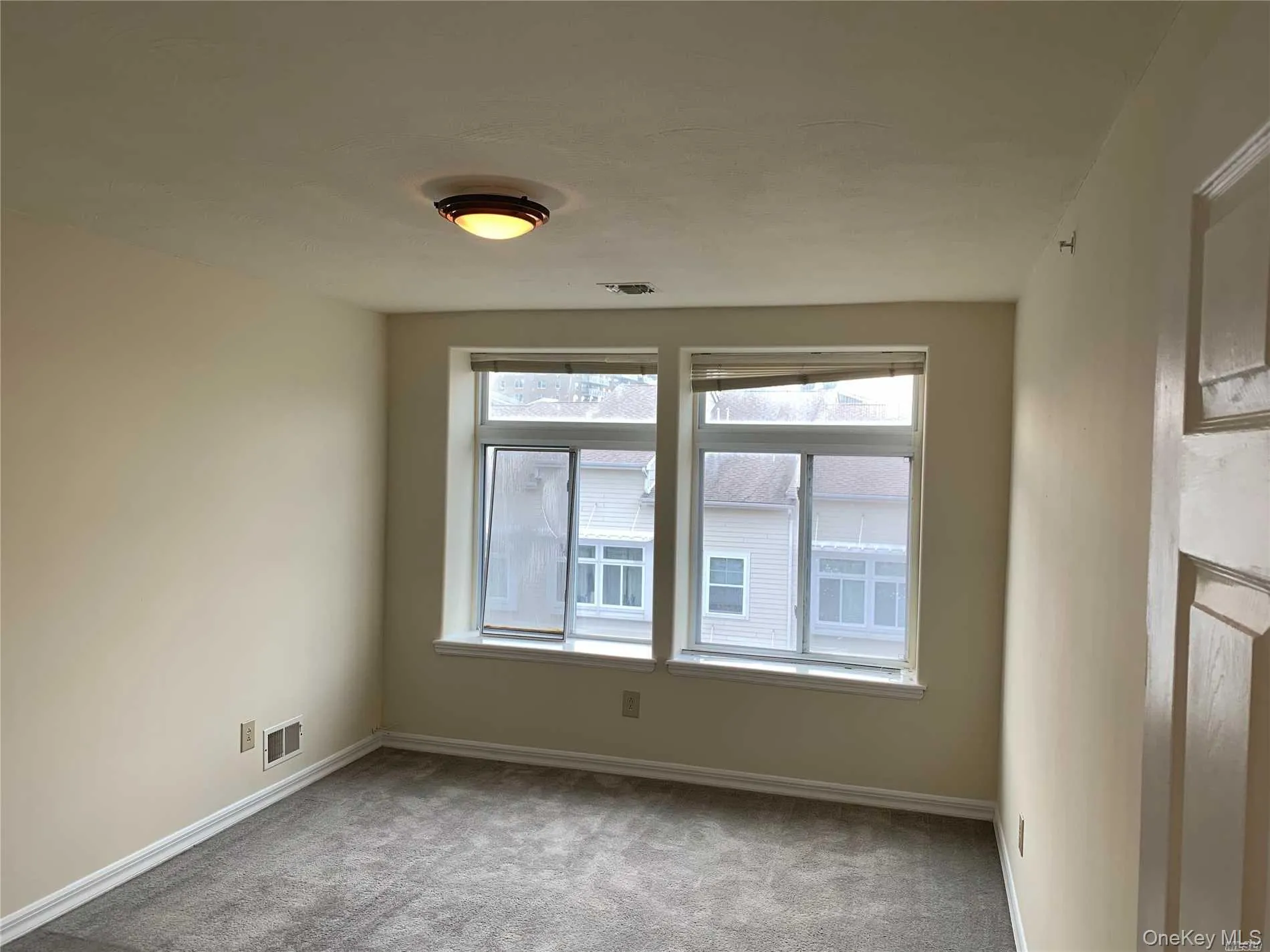 7518 Aquatic Drive, New York, NY, 3 Bedrooms Bedrooms, 6 Rooms Rooms,2 BathroomsBathrooms,Residential Lease,For Rent,Aquatic,0,989097 7518 Aquatic Drive, New York, NY, 3 Bedrooms Bedrooms, 6 Rooms Rooms,2 BathroomsBathrooms,Residential Lease,For Rent,Aquatic,0,989097