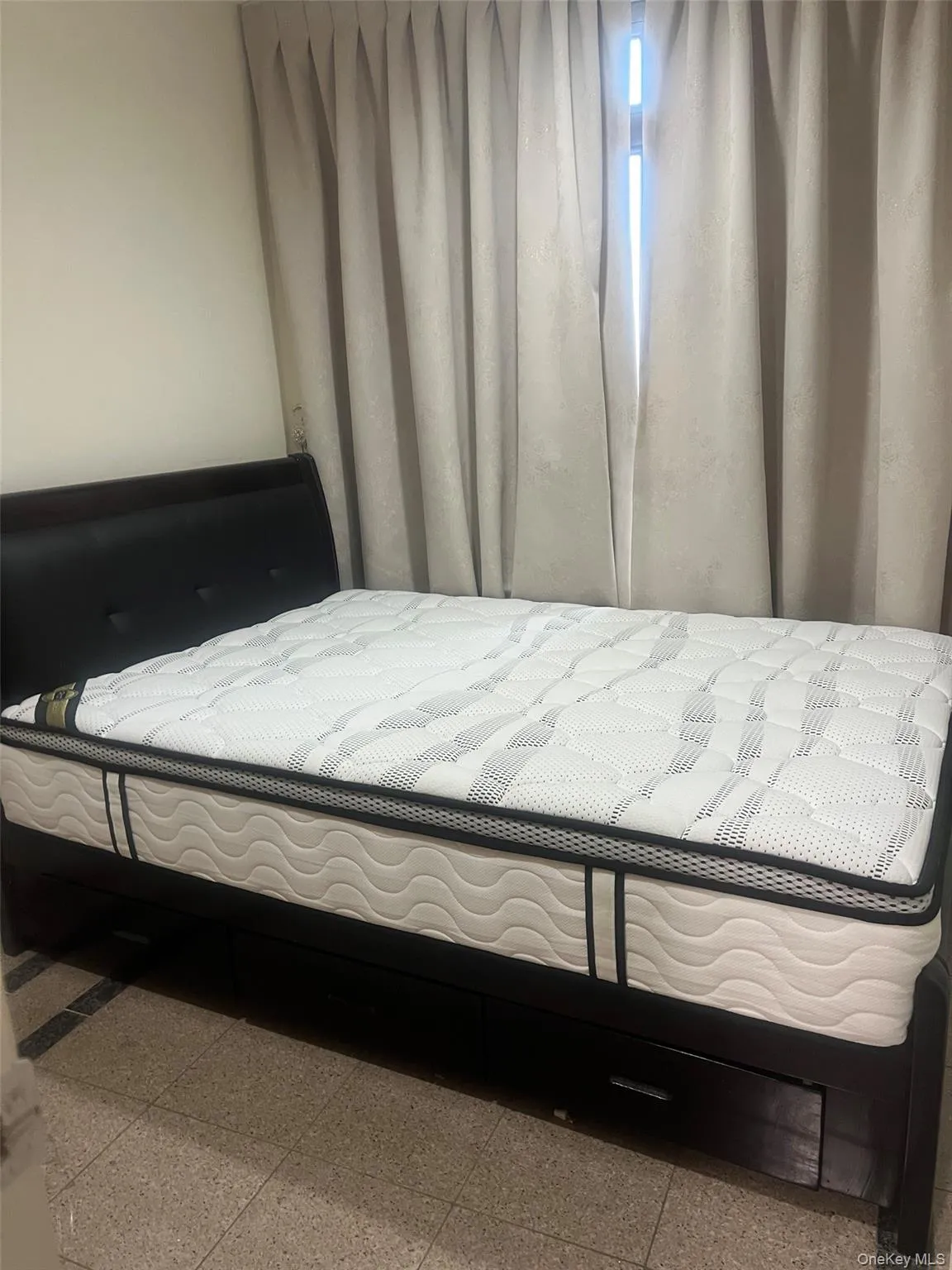 3521 Farrington Street, New York, NY, 2 Bedrooms Bedrooms, 4 Rooms Rooms,1 BathroomBathrooms,Residential Lease,For Rent,Farrington,0,989102 3521 Farrington Street, New York, NY, 2 Bedrooms Bedrooms, 4 Rooms Rooms,1 BathroomBathrooms,Residential Lease,For Rent,Farrington,0,989102