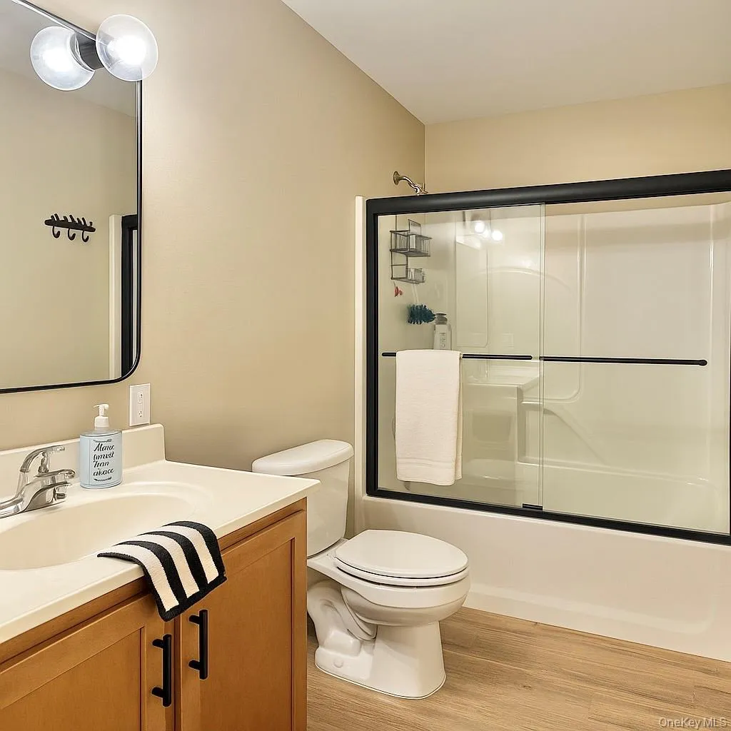209 Gregory Road, Thompson, NY, 3 Bedrooms Bedrooms, 8 Rooms Rooms,2 BathroomsBathrooms,Residential Sale,For Rent,Gregory,0,989121 209 Gregory Road, Thompson, NY, 3 Bedrooms Bedrooms, 8 Rooms Rooms,2 BathroomsBathrooms,Residential Sale,For Rent,Gregory,0,989121