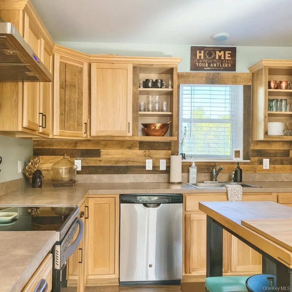 209 Gregory Road, Thompson, NY, 3 Bedrooms Bedrooms, 8 Rooms Rooms,2 BathroomsBathrooms,Residential Sale,For Rent,Gregory,0,989121 209 Gregory Road, Thompson, NY, 3 Bedrooms Bedrooms, 8 Rooms Rooms,2 BathroomsBathrooms,Residential Sale,For Rent,Gregory,0,989121