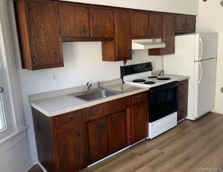 103 Main Street, Montgomery, NY, 1 Bedroom Bedrooms, 5 Rooms Rooms,1 BathroomBathrooms,Residential Lease,For Rent,Main,0,989129 103 Main Street, Montgomery, NY, 1 Bedroom Bedrooms, 5 Rooms Rooms,1 BathroomBathrooms,Residential Lease,For Rent,Main,0,989129