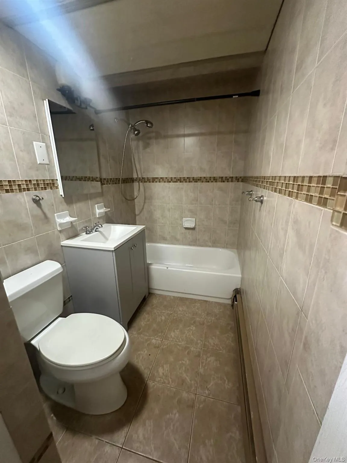 5607 Clover Place, New York, NY, 2 Rooms Rooms,1 BathroomBathrooms,Residential Lease,For Rent,Clover,0,989130 5607 Clover Place, New York, NY, 2 Rooms Rooms,1 BathroomBathrooms,Residential Lease,For Rent,Clover,0,989130