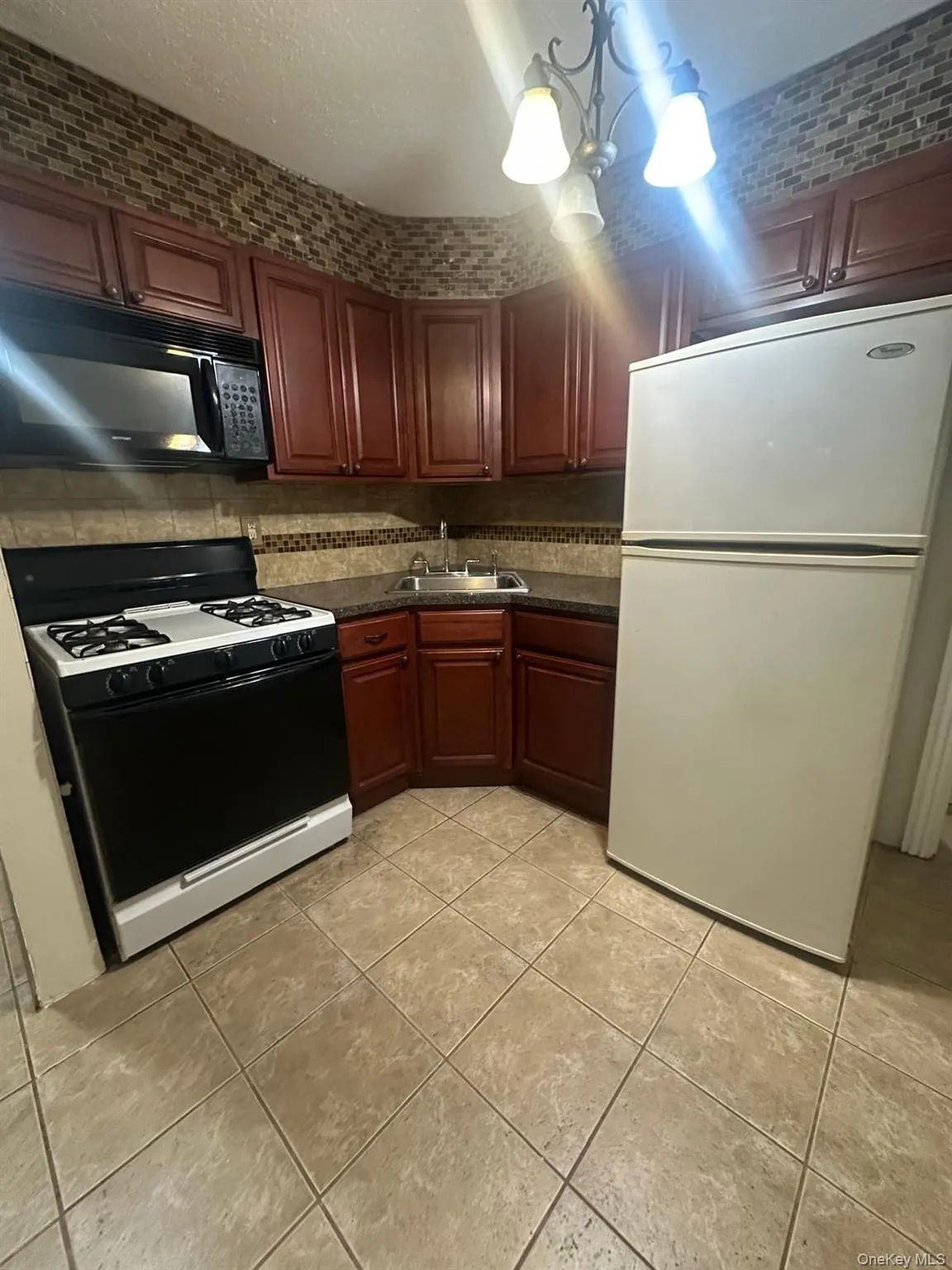 5607 Clover Place, New York, NY, 2 Rooms Rooms,1 BathroomBathrooms,Residential Lease,For Rent,Clover,0,989130 5607 Clover Place, New York, NY, 2 Rooms Rooms,1 BathroomBathrooms,Residential Lease,For Rent,Clover,0,989130