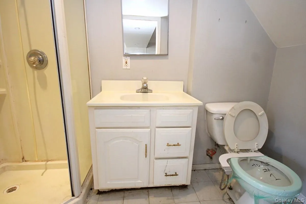 1051 victory Boulevard, New York, NY, 2 Bedrooms Bedrooms, 5 Rooms Rooms,1 BathroomBathrooms,Residential,For Rent,victory,0,989132 1051 victory Boulevard, New York, NY, 2 Bedrooms Bedrooms, 5 Rooms Rooms,1 BathroomBathrooms,Residential,For Rent,victory,0,989132