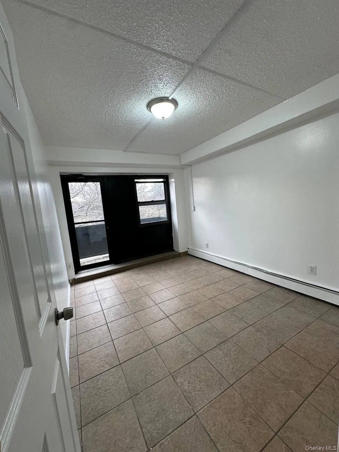 5611 Clover Place, New York, NY, 3 Bedrooms Bedrooms, 6 Rooms Rooms,1 BathroomBathrooms,Residential Lease,For Rent,Clover,0,989134 5611 Clover Place, New York, NY, 3 Bedrooms Bedrooms, 6 Rooms Rooms,1 BathroomBathrooms,Residential Lease,For Rent,Clover,0,989134