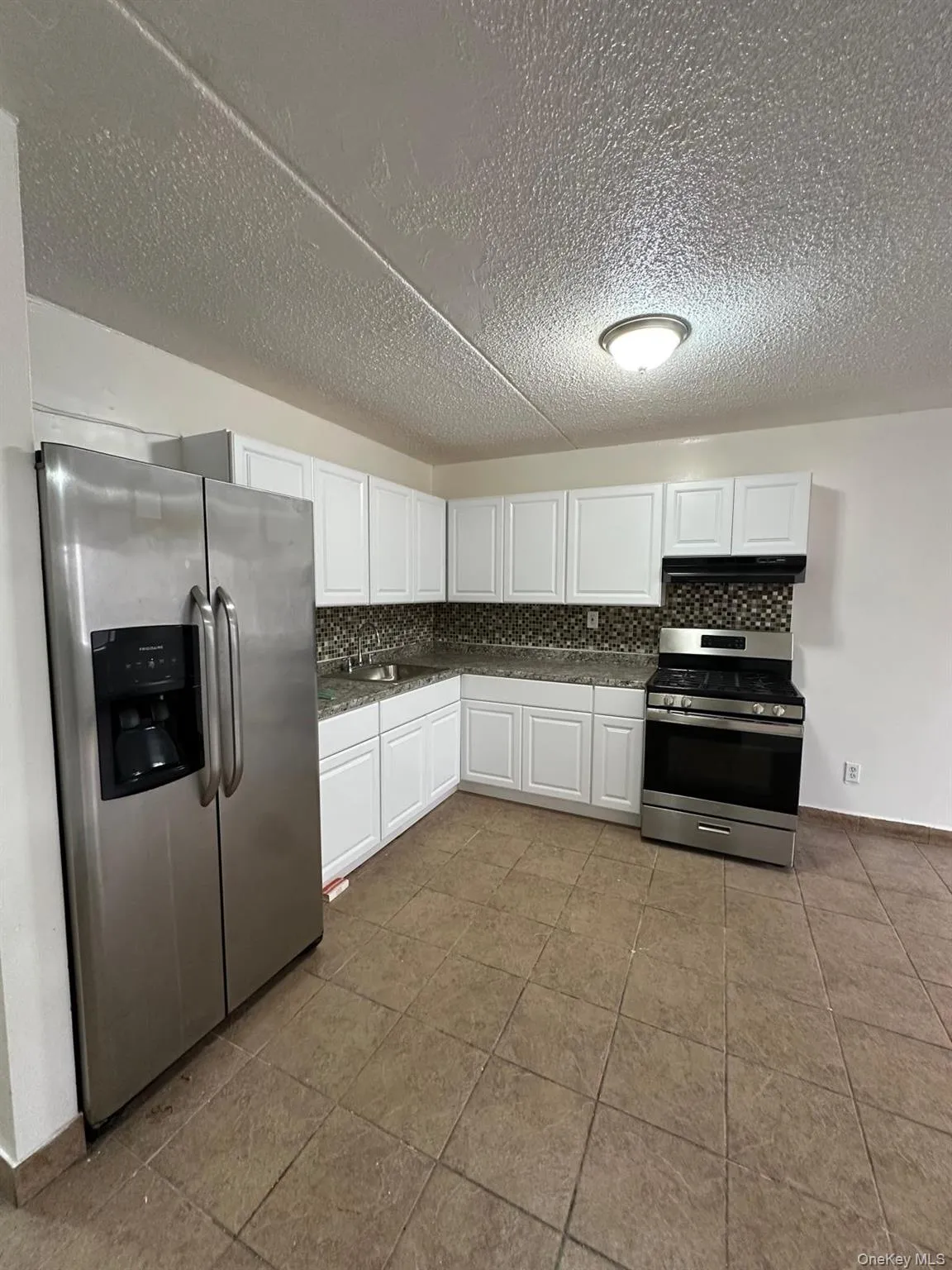 5611 Clover Place, New York, NY, 3 Bedrooms Bedrooms, 6 Rooms Rooms,1 BathroomBathrooms,Residential Lease,For Rent,Clover,0,989134 5611 Clover Place, New York, NY, 3 Bedrooms Bedrooms, 6 Rooms Rooms,1 BathroomBathrooms,Residential Lease,For Rent,Clover,0,989134