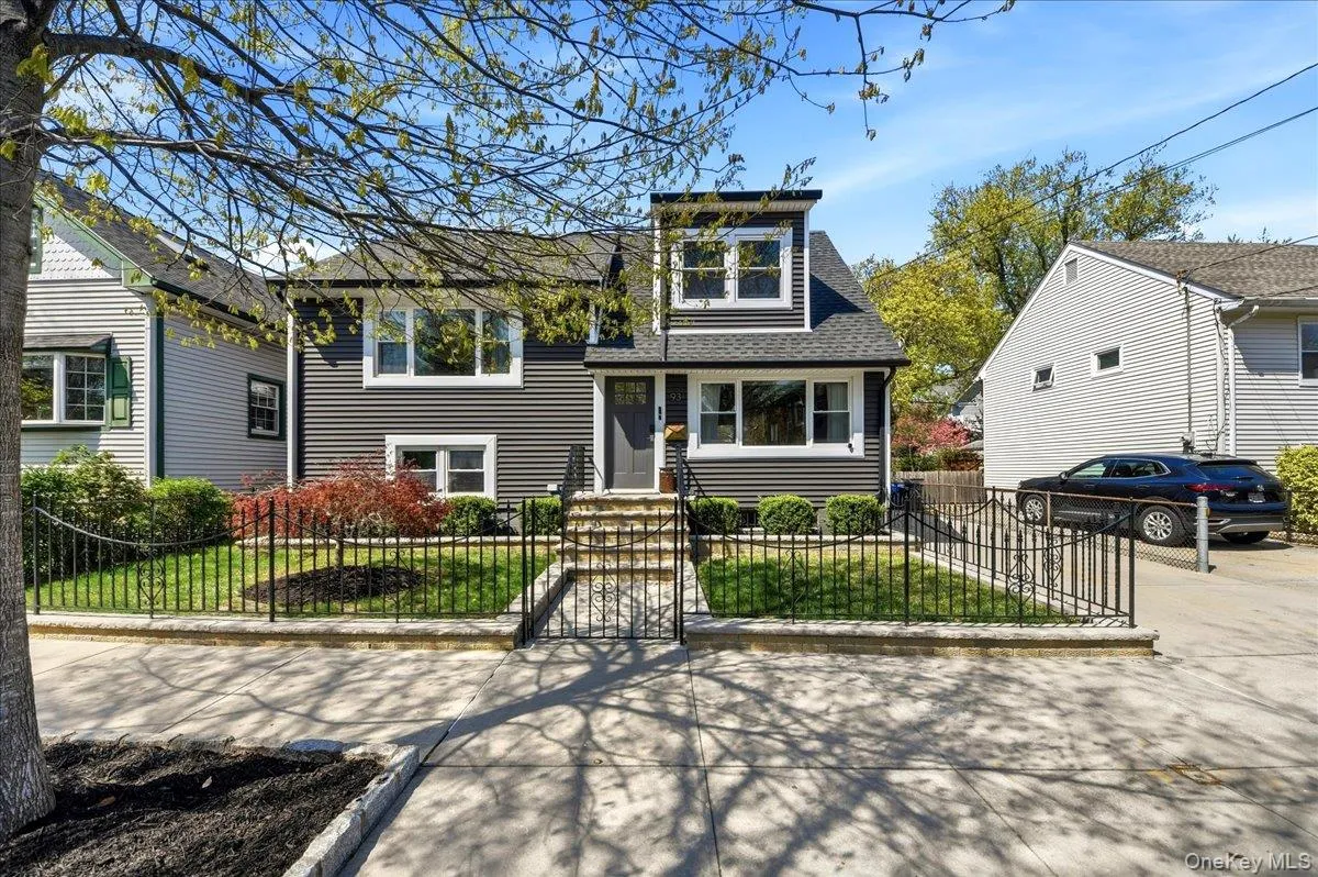93 Fordham Street, New York, NY, 4 Bedrooms Bedrooms, 8 Rooms Rooms,4 BathroomsBathrooms,Residential,For Rent,Fordham,0,989139 93 Fordham Street, New York, NY, 4 Bedrooms Bedrooms, 8 Rooms Rooms,4 BathroomsBathrooms,Residential,For Rent,Fordham,0,989139