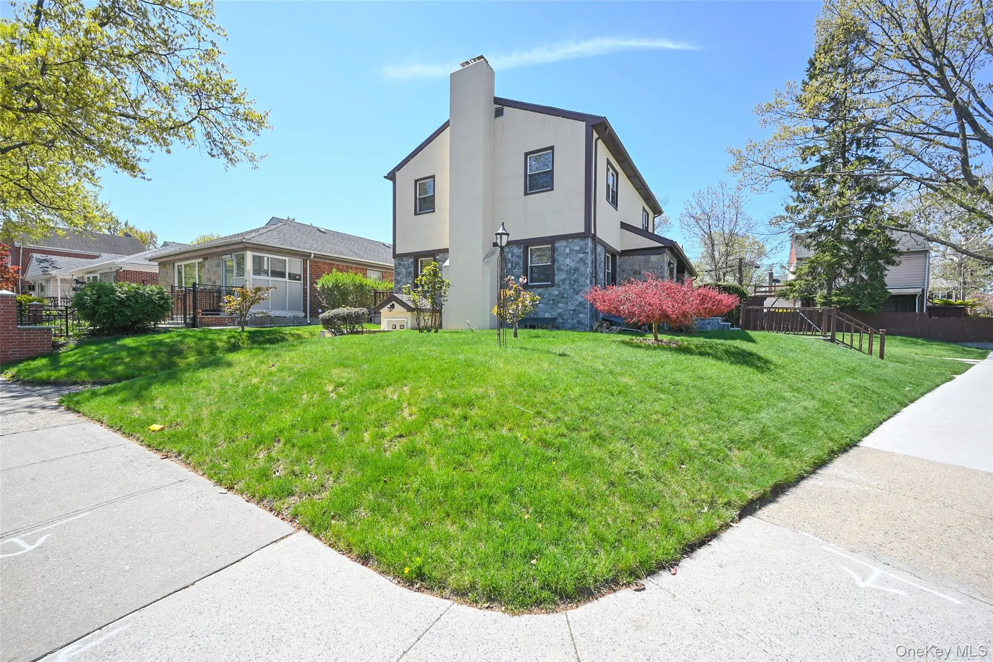 223-14 Kingsbury Avenue, New York, NY, 4 Bedrooms Bedrooms, 11 Rooms Rooms,2 BathroomsBathrooms,Residential,For Rent,Kingsbury,0,989140 223-14 Kingsbury Avenue, New York, NY, 4 Bedrooms Bedrooms, 11 Rooms Rooms,2 BathroomsBathrooms,Residential,For Rent,Kingsbury,0,989140