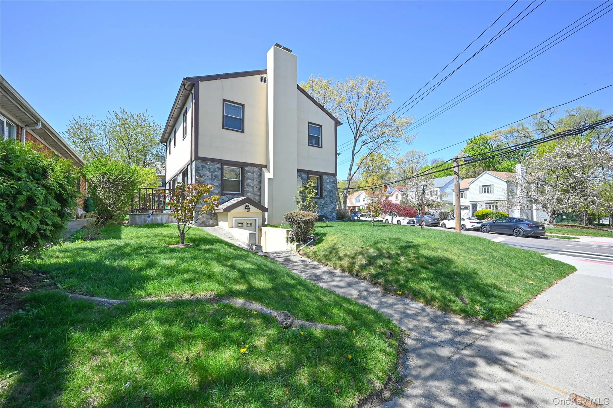 223-14 Kingsbury Avenue, New York, NY, 4 Bedrooms Bedrooms, 11 Rooms Rooms,2 BathroomsBathrooms,Residential,For Rent,Kingsbury,0,989140 223-14 Kingsbury Avenue, New York, NY, 4 Bedrooms Bedrooms, 11 Rooms Rooms,2 BathroomsBathrooms,Residential,For Rent,Kingsbury,0,989140