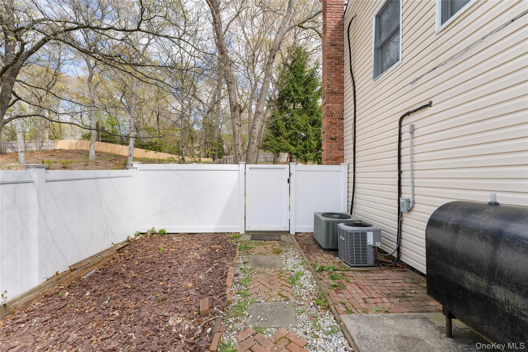 591 Meadow Road, Smithtown, NY, 4 Bedrooms Bedrooms, 9 Rooms Rooms,3 BathroomsBathrooms,Residential Sale,For Rent,Meadow,0,989141 591 Meadow Road, Smithtown, NY, 4 Bedrooms Bedrooms, 9 Rooms Rooms,3 BathroomsBathrooms,Residential Sale,For Rent,Meadow,0,989141