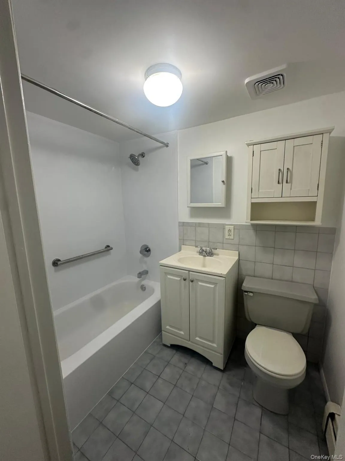 5611 Clover Place, New York, NY, 1 Bedroom Bedrooms, 3 Rooms Rooms,1 BathroomBathrooms,Residential Lease,For Rent,Clover,0,989142 5611 Clover Place, New York, NY, 1 Bedroom Bedrooms, 3 Rooms Rooms,1 BathroomBathrooms,Residential Lease,For Rent,Clover,0,989142