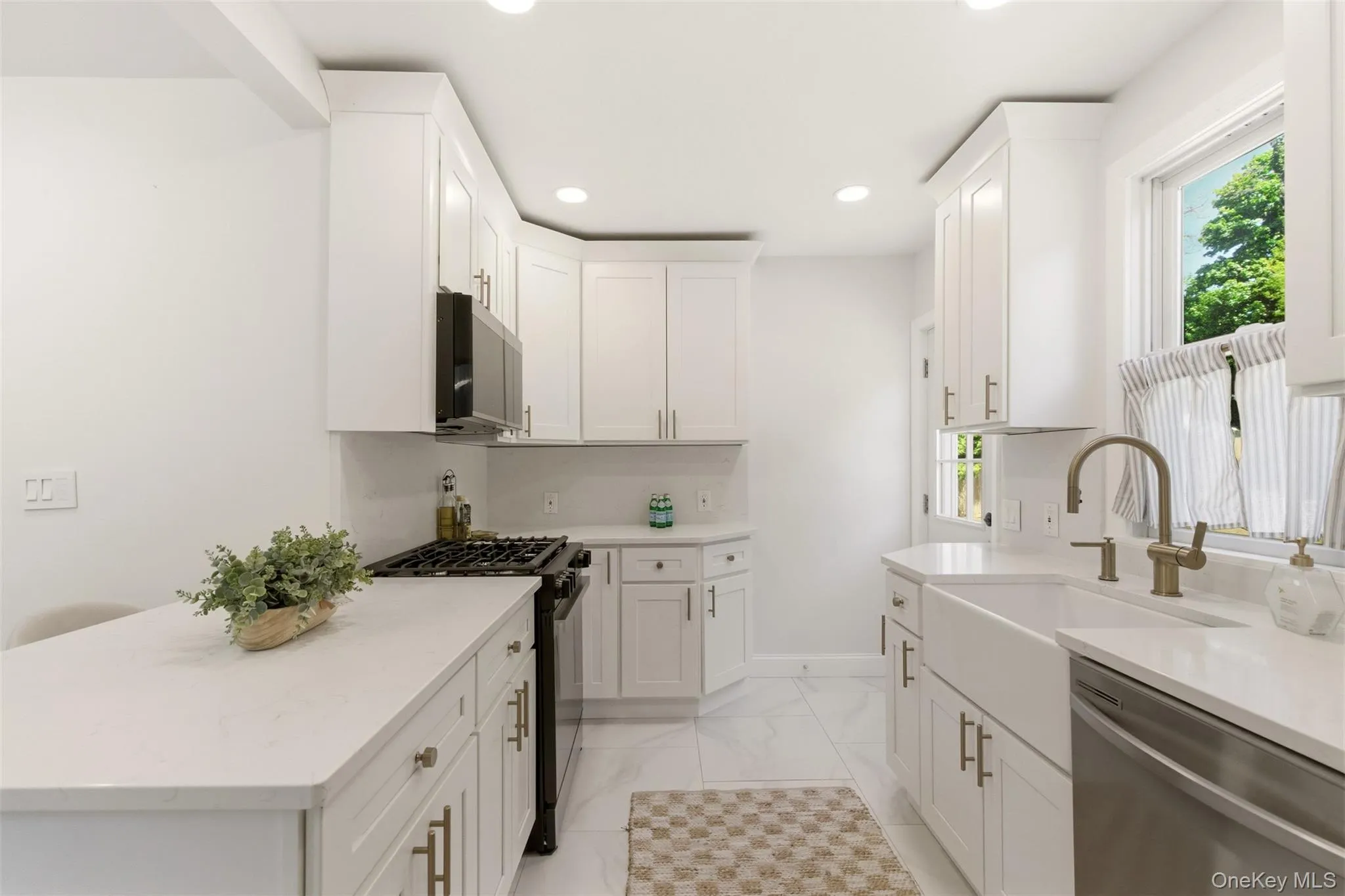 New Eat In Kitchen W/ Stainless Steel Appliances New Eat In Kitchen W/ Stainless Steel Appliances