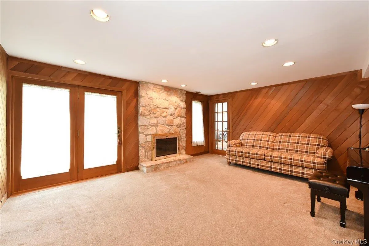 10 Orange Drive, Oyster Bay, NY, 5 Bedrooms Bedrooms, 10 Rooms Rooms,2 BathroomsBathrooms,Residential,For Rent,Orange,0,989166 10 Orange Drive, Oyster Bay, NY, 5 Bedrooms Bedrooms, 10 Rooms Rooms,2 BathroomsBathrooms,Residential,For Rent,Orange,0,989166