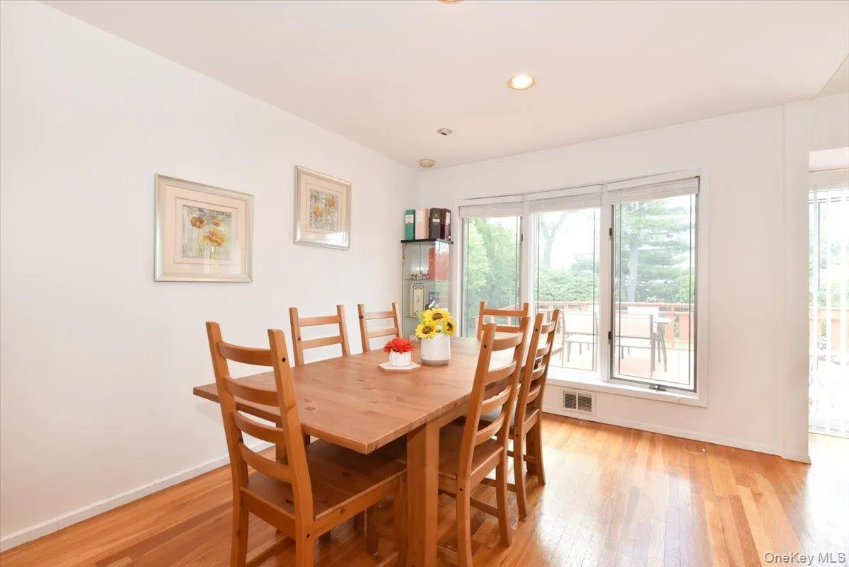 10 Orange Drive, Oyster Bay, NY, 5 Bedrooms Bedrooms, 10 Rooms Rooms,2 BathroomsBathrooms,Residential,For Rent,Orange,0,989166 10 Orange Drive, Oyster Bay, NY, 5 Bedrooms Bedrooms, 10 Rooms Rooms,2 BathroomsBathrooms,Residential,For Rent,Orange,0,989166