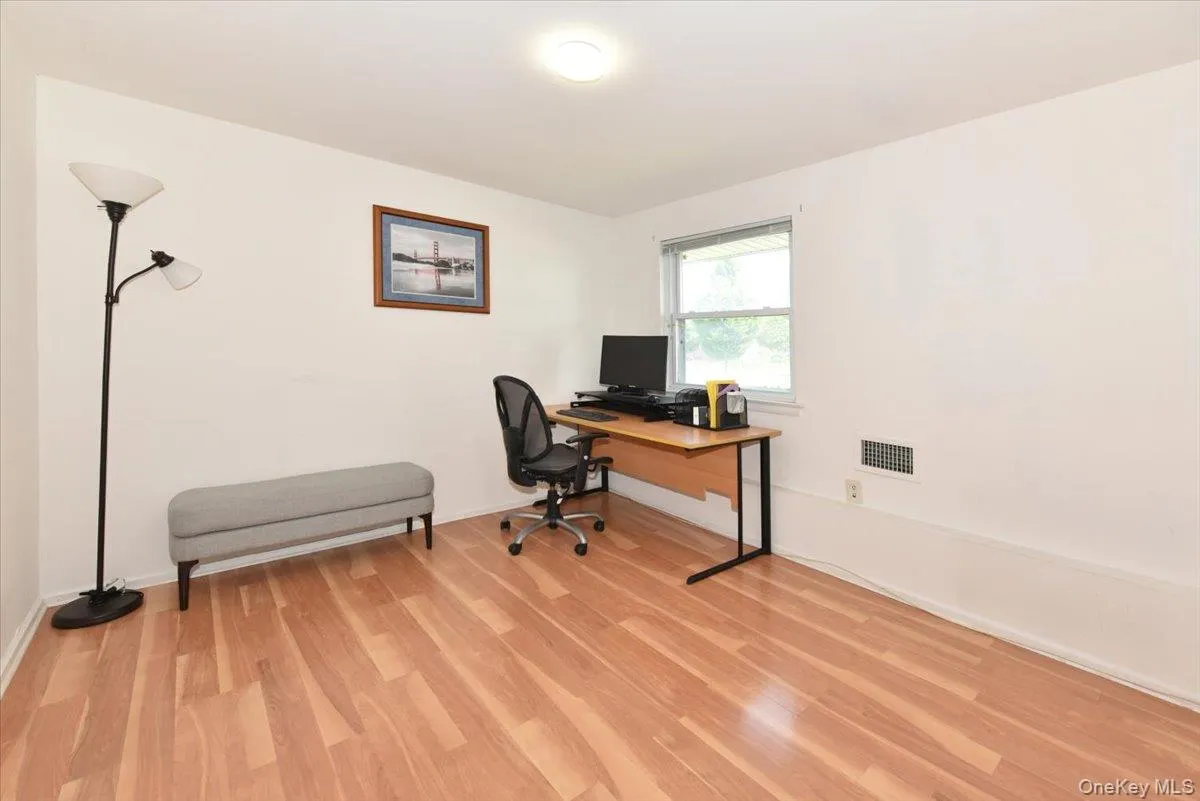 10 Orange Drive, Oyster Bay, NY, 5 Bedrooms Bedrooms, 10 Rooms Rooms,2 BathroomsBathrooms,Residential,For Rent,Orange,0,989166 10 Orange Drive, Oyster Bay, NY, 5 Bedrooms Bedrooms, 10 Rooms Rooms,2 BathroomsBathrooms,Residential,For Rent,Orange,0,989166