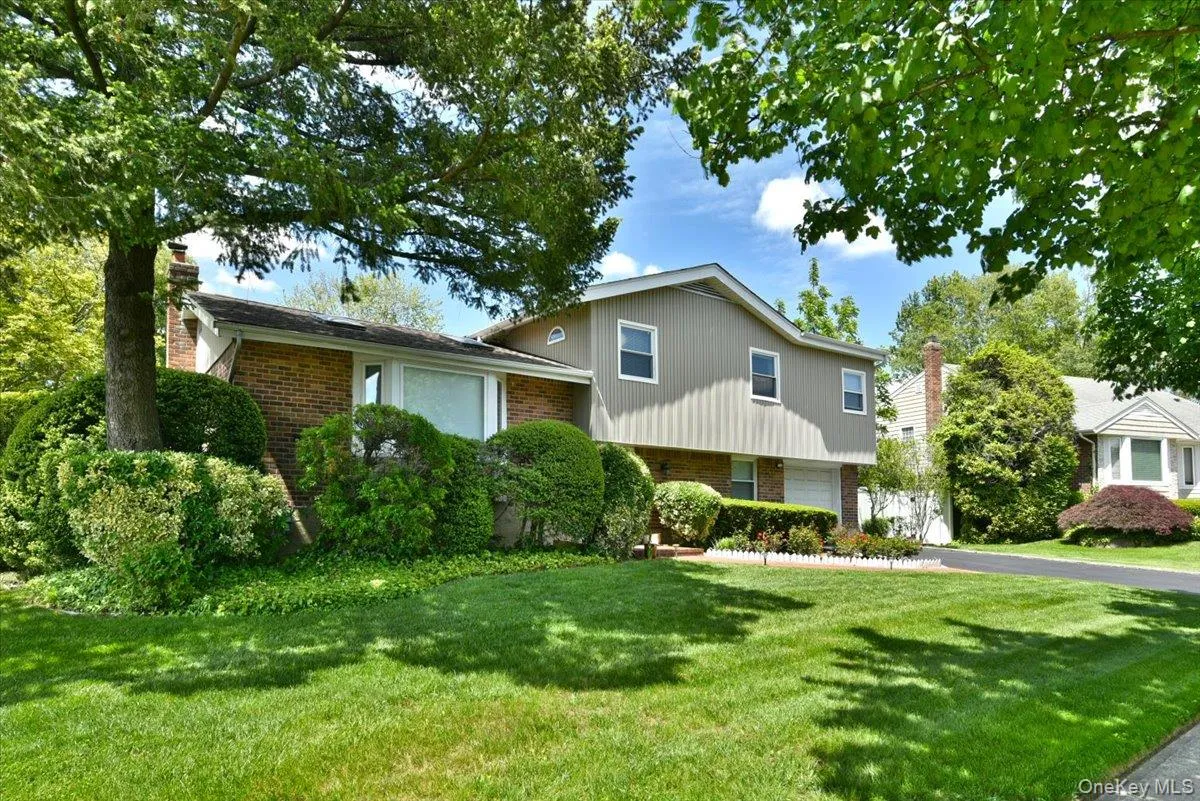 10 Orange Drive, Oyster Bay, NY, 5 Bedrooms Bedrooms, 10 Rooms Rooms,2 BathroomsBathrooms,Residential,For Rent,Orange,0,989166 10 Orange Drive, Oyster Bay, NY, 5 Bedrooms Bedrooms, 10 Rooms Rooms,2 BathroomsBathrooms,Residential,For Rent,Orange,0,989166