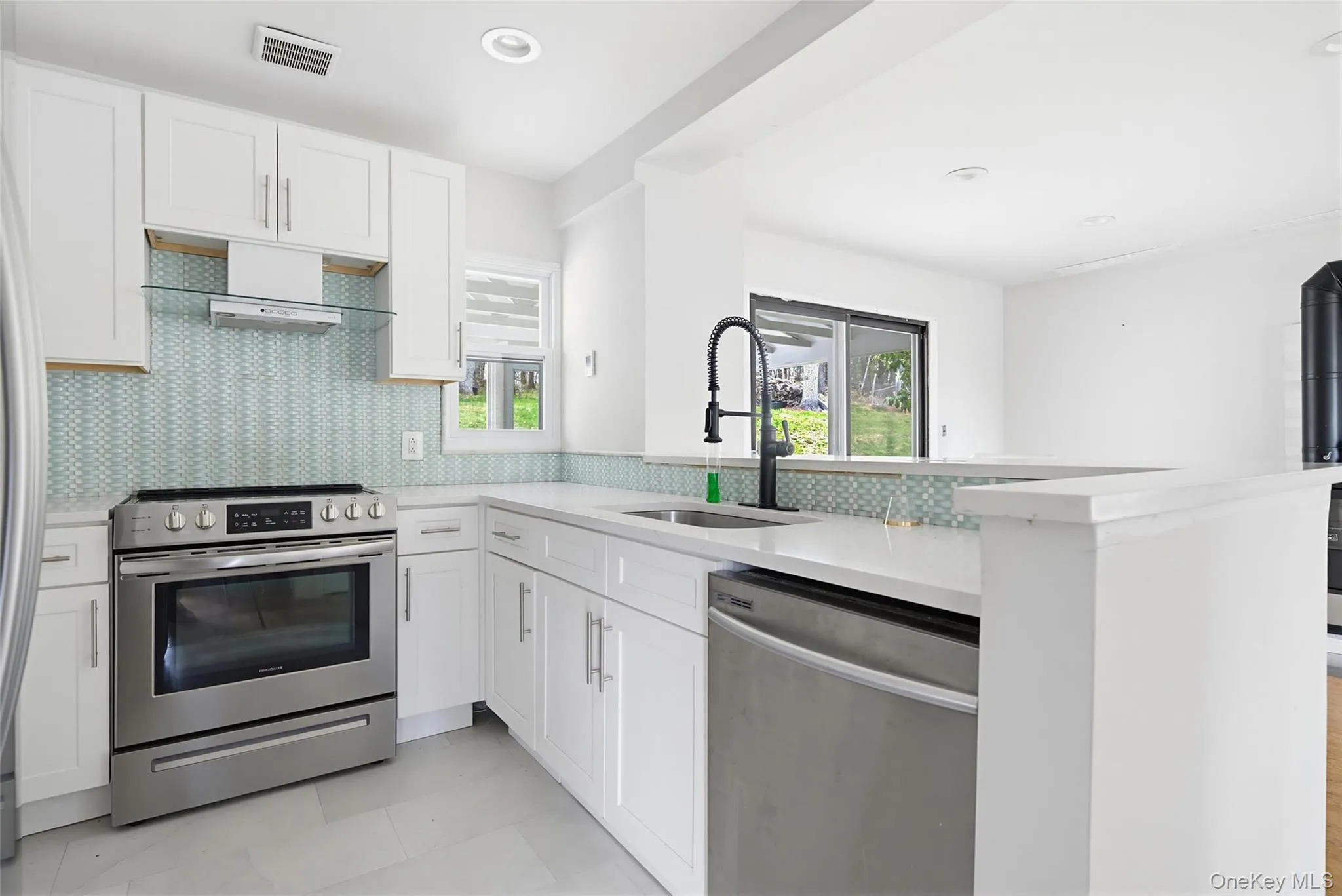 38 Marjorie Drive, Thompson, NY, 4 Bedrooms Bedrooms, 5 Rooms Rooms,2 BathroomsBathrooms,Residential,For Rent,Marjorie,0,KEY989167 38 Marjorie Drive, Thompson, NY, 4 Bedrooms Bedrooms, 5 Rooms Rooms,2 BathroomsBathrooms,Residential,For Rent,Marjorie,0,KEY989167