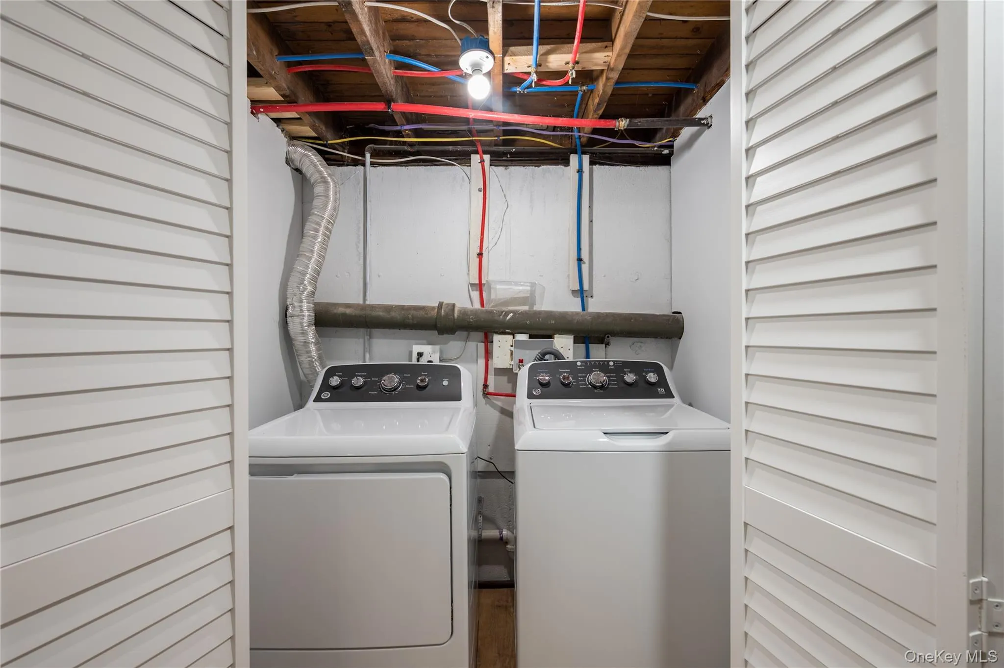 258 Gilling Road, Oyster Bay, NY, 3 Bedrooms Bedrooms, 2 Rooms Rooms,1 BathroomBathrooms,Residential Lease,For Rent,Gilling,0,989168 258 Gilling Road, Oyster Bay, NY, 3 Bedrooms Bedrooms, 2 Rooms Rooms,1 BathroomBathrooms,Residential Lease,For Rent,Gilling,0,989168