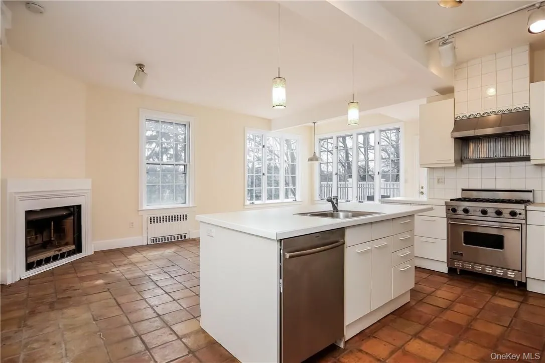 50 Greenacres Avenue, Scarsdale, NY, 6 Bedrooms Bedrooms, 12 Rooms Rooms,4 BathroomsBathrooms,Residential Lease,For Rent,Greenacres,0,989174 50 Greenacres Avenue, Scarsdale, NY, 6 Bedrooms Bedrooms, 12 Rooms Rooms,4 BathroomsBathrooms,Residential Lease,For Rent,Greenacres,0,989174