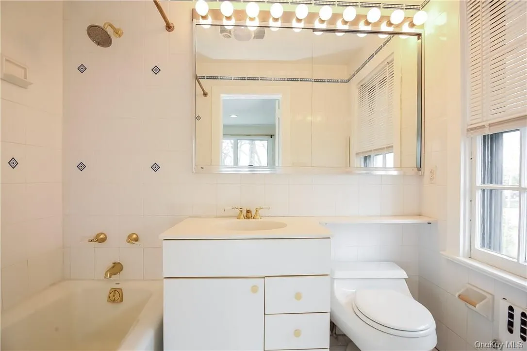 50 Greenacres Avenue, Scarsdale, NY, 6 Bedrooms Bedrooms, 12 Rooms Rooms,4 BathroomsBathrooms,Residential Lease,For Rent,Greenacres,0,989174 50 Greenacres Avenue, Scarsdale, NY, 6 Bedrooms Bedrooms, 12 Rooms Rooms,4 BathroomsBathrooms,Residential Lease,For Rent,Greenacres,0,989174