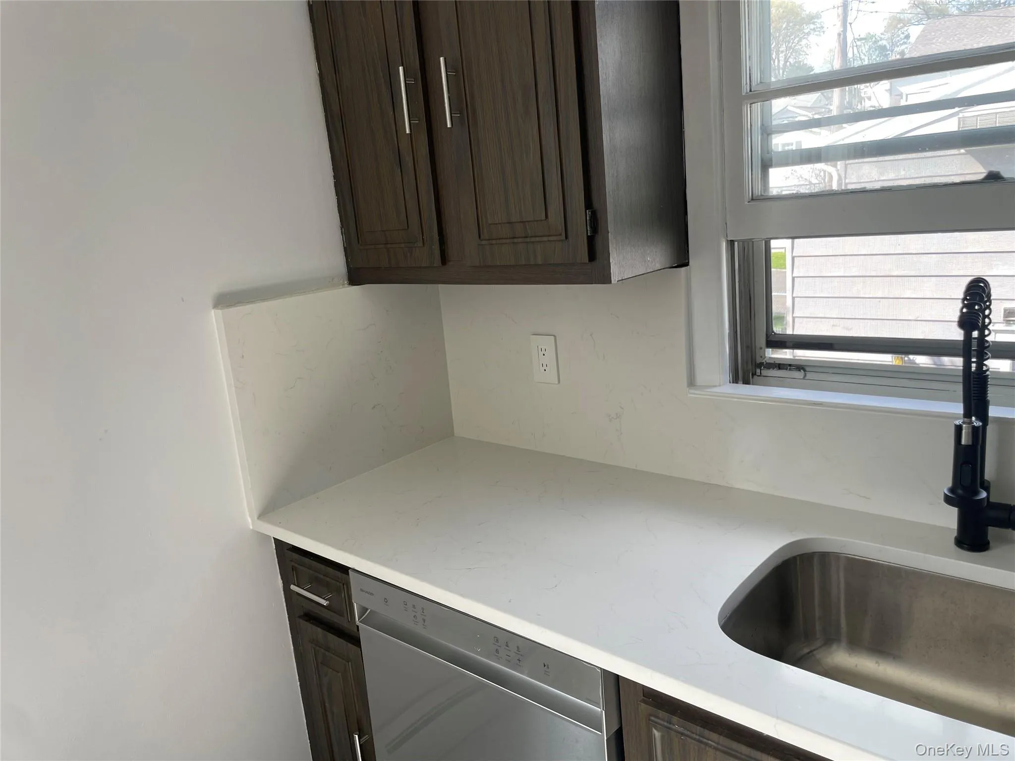 287 Mary Lou Avenue, Yonkers, NY, 3 Bedrooms Bedrooms, 7 Rooms Rooms,2 BathroomsBathrooms,Residential Lease,For Rent,Mary Lou,0,989191 287 Mary Lou Avenue, Yonkers, NY, 3 Bedrooms Bedrooms, 7 Rooms Rooms,2 BathroomsBathrooms,Residential Lease,For Rent,Mary Lou,0,989191