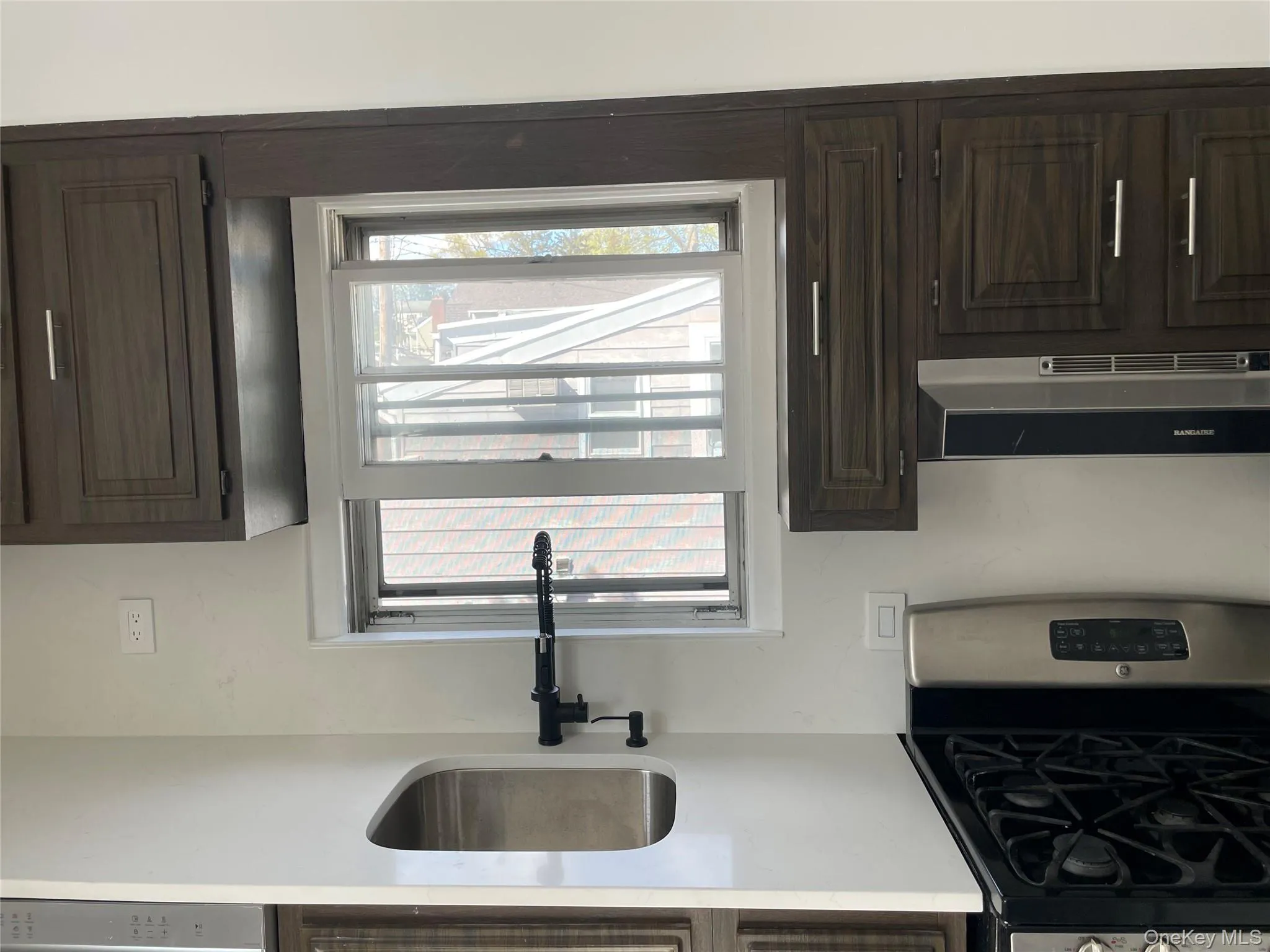 287 Mary Lou Avenue, Yonkers, NY, 3 Bedrooms Bedrooms, 7 Rooms Rooms,2 BathroomsBathrooms,Residential Lease,For Rent,Mary Lou,0,989191 287 Mary Lou Avenue, Yonkers, NY, 3 Bedrooms Bedrooms, 7 Rooms Rooms,2 BathroomsBathrooms,Residential Lease,For Rent,Mary Lou,0,989191