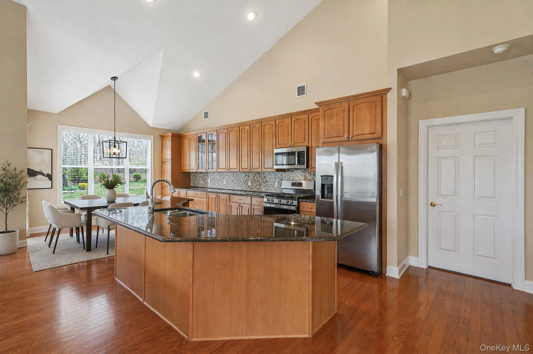 11 Ovation Place, Brookhaven, NY, 2 Bedrooms Bedrooms, 12 Rooms Rooms,2 BathroomsBathrooms,Residential Sale,For Rent,Ovation,0,989209 11 Ovation Place, Brookhaven, NY, 2 Bedrooms Bedrooms, 12 Rooms Rooms,2 BathroomsBathrooms,Residential Sale,For Rent,Ovation,0,989209