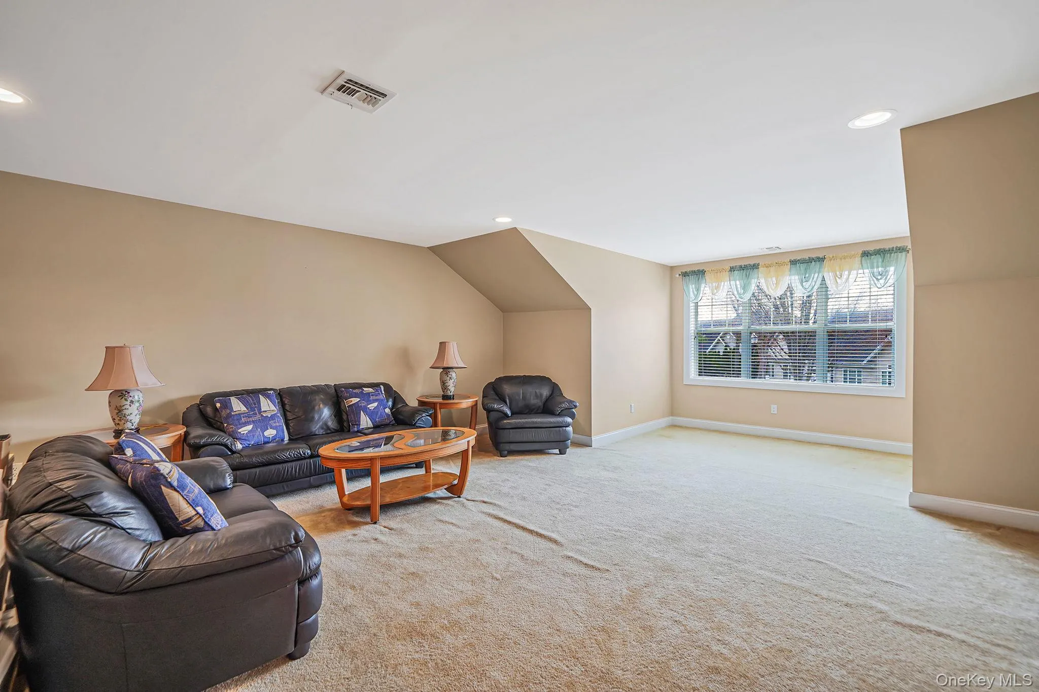 11 Ovation Place, Brookhaven, NY, 2 Bedrooms Bedrooms, 12 Rooms Rooms,2 BathroomsBathrooms,Residential Sale,For Rent,Ovation,0,989209 11 Ovation Place, Brookhaven, NY, 2 Bedrooms Bedrooms, 12 Rooms Rooms,2 BathroomsBathrooms,Residential Sale,For Rent,Ovation,0,989209