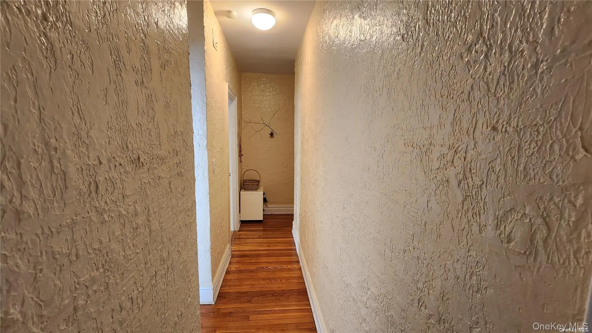 4 Maple Drive, North Hempstead, NY, 1 Bedroom Bedrooms, 4 Rooms Rooms,1 BathroomBathrooms,Residential Lease,For Rent,Maple,0,989211 4 Maple Drive, North Hempstead, NY, 1 Bedroom Bedrooms, 4 Rooms Rooms,1 BathroomBathrooms,Residential Lease,For Rent,Maple,0,989211