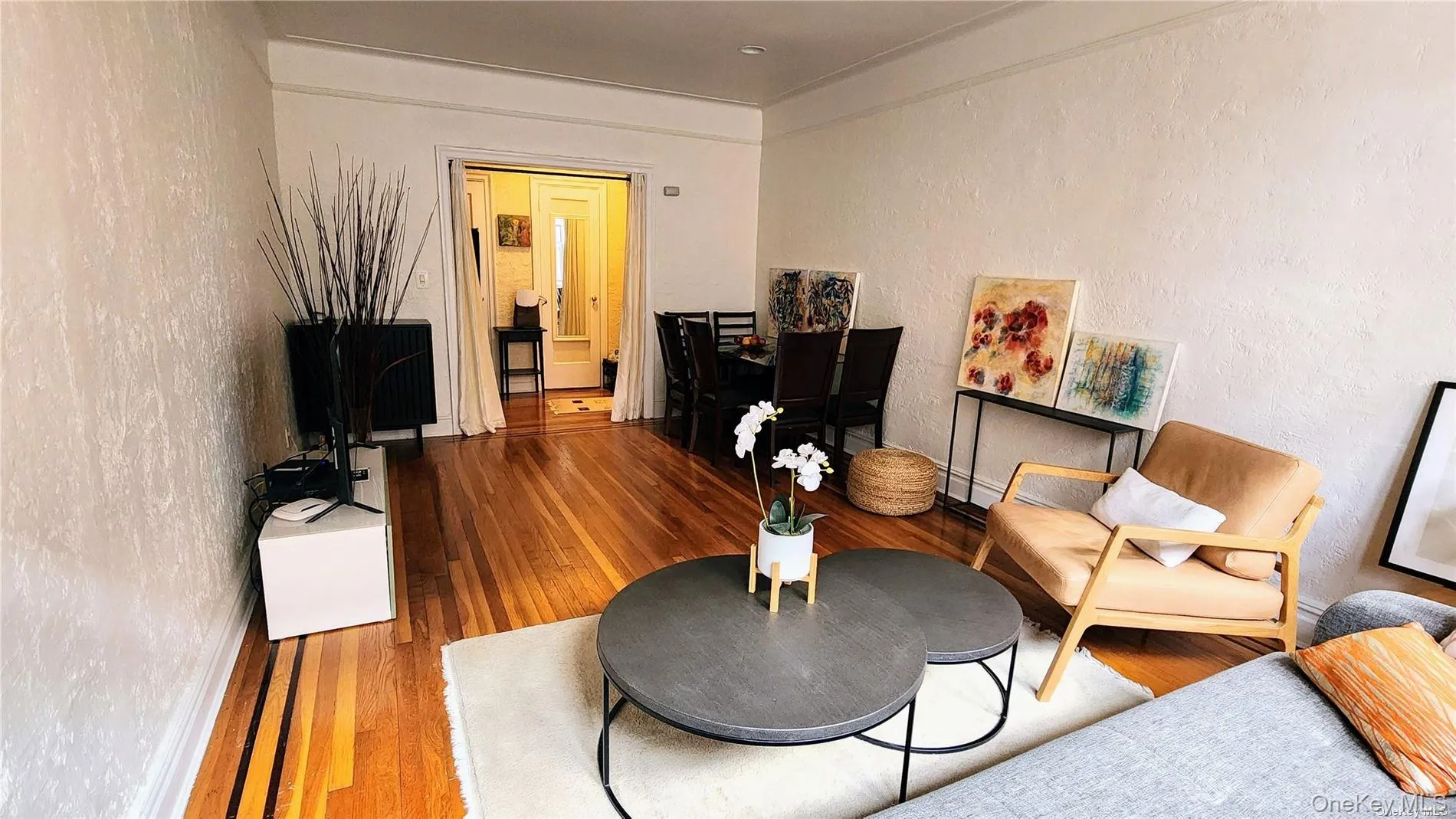4 Maple Drive, North Hempstead, NY, 1 Bedroom Bedrooms, 4 Rooms Rooms,1 BathroomBathrooms,Residential Lease,For Rent,Maple,0,989211 4 Maple Drive, North Hempstead, NY, 1 Bedroom Bedrooms, 4 Rooms Rooms,1 BathroomBathrooms,Residential Lease,For Rent,Maple,0,989211