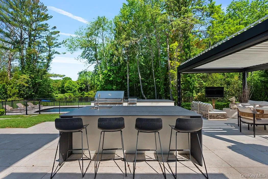 22 Eastview Lane, Oyster Bay, NY, 4 Bedrooms Bedrooms, 9 Rooms Rooms,4 BathroomsBathrooms,Residential,For Rent,Eastview,0,989235 22 Eastview Lane, Oyster Bay, NY, 4 Bedrooms Bedrooms, 9 Rooms Rooms,4 BathroomsBathrooms,Residential,For Rent,Eastview,0,989235