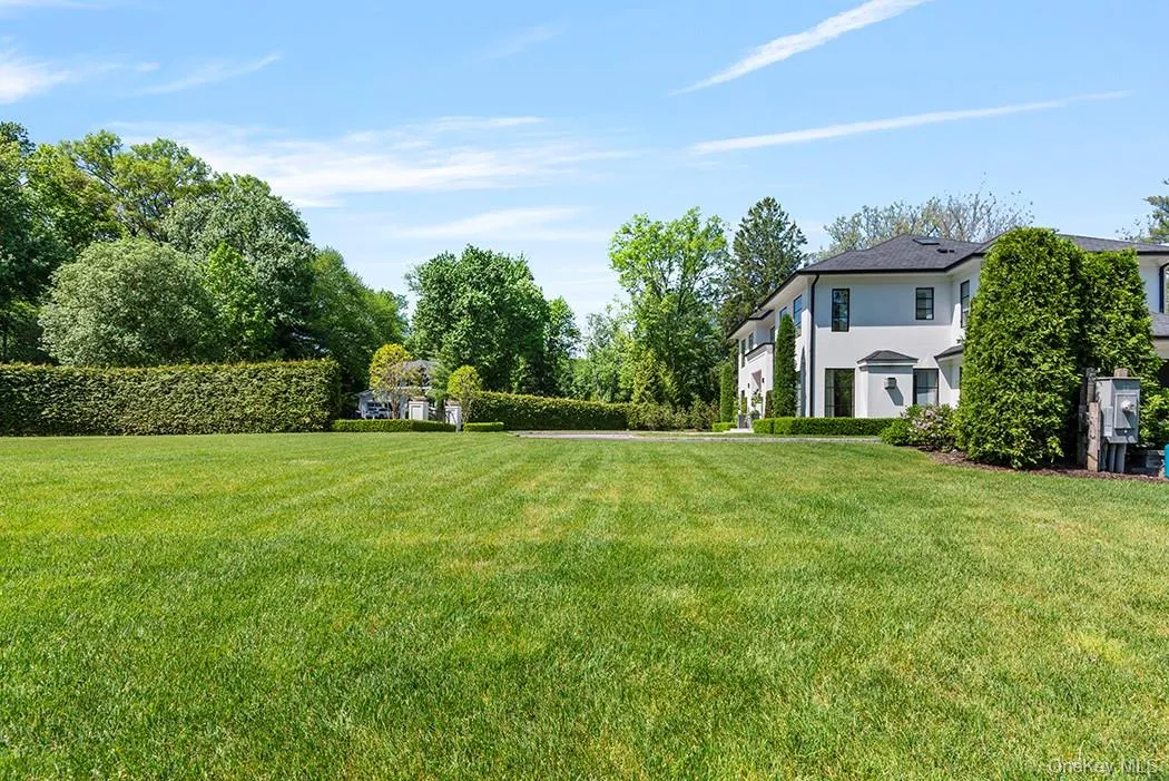 22 Eastview Lane, Oyster Bay, NY, 4 Bedrooms Bedrooms, 9 Rooms Rooms,4 BathroomsBathrooms,Residential,For Rent,Eastview,0,989235 22 Eastview Lane, Oyster Bay, NY, 4 Bedrooms Bedrooms, 9 Rooms Rooms,4 BathroomsBathrooms,Residential,For Rent,Eastview,0,989235
