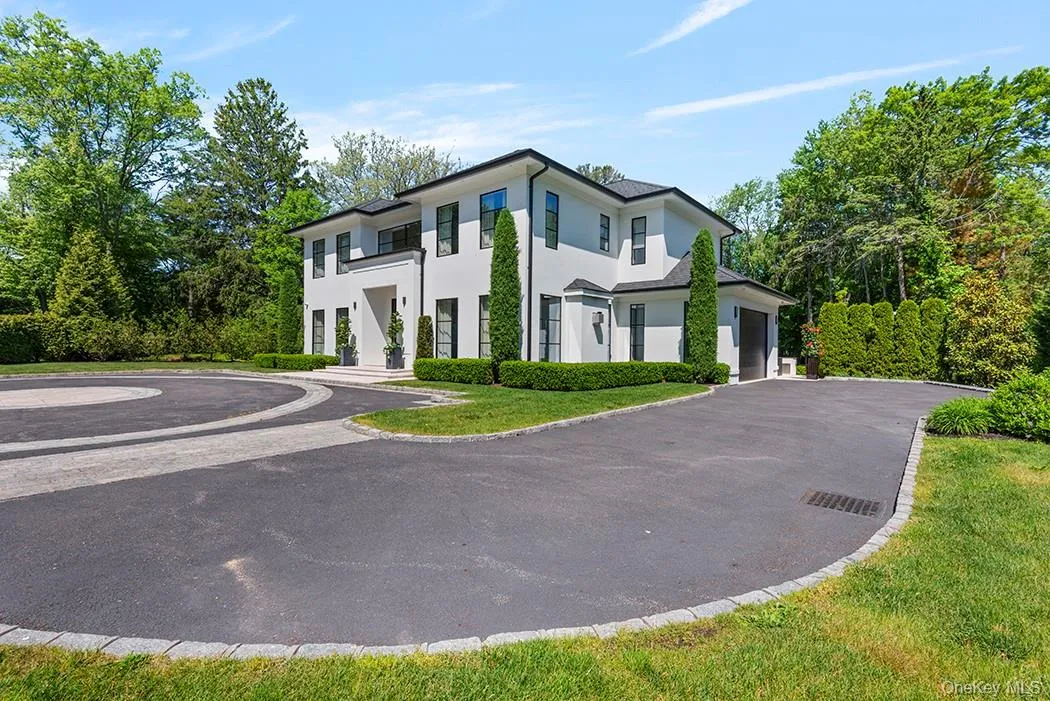 22 Eastview Lane, Oyster Bay, NY, 4 Bedrooms Bedrooms, 9 Rooms Rooms,4 BathroomsBathrooms,Residential,For Rent,Eastview,0,989235 22 Eastview Lane, Oyster Bay, NY, 4 Bedrooms Bedrooms, 9 Rooms Rooms,4 BathroomsBathrooms,Residential,For Rent,Eastview,0,989235