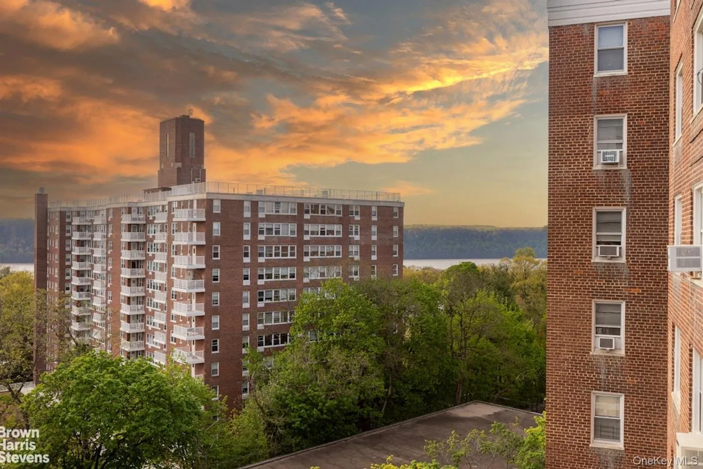 4525 Henry Hudson Parkway, New York, NY, 2 Bedrooms Bedrooms, 4 Rooms Rooms,1 BathroomBathrooms,Residential,For Rent,Henry Hudson,0,989253 4525 Henry Hudson Parkway, New York, NY, 2 Bedrooms Bedrooms, 4 Rooms Rooms,1 BathroomBathrooms,Residential,For Rent,Henry Hudson,0,989253