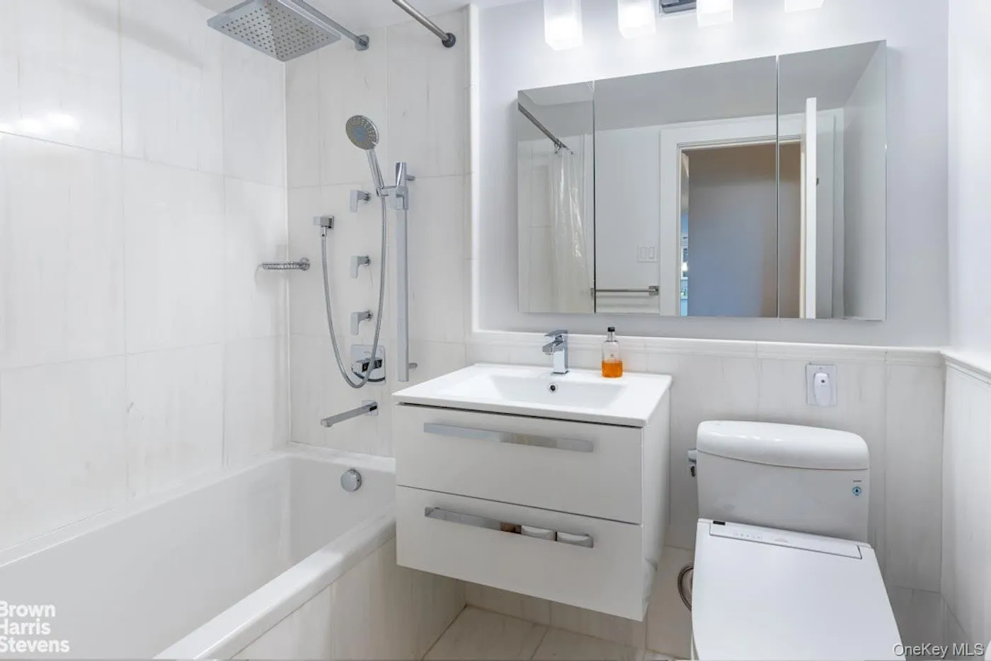 4525 Henry Hudson Parkway, New York, NY, 2 Bedrooms Bedrooms, 4 Rooms Rooms,1 BathroomBathrooms,Residential,For Rent,Henry Hudson,0,989253 4525 Henry Hudson Parkway, New York, NY, 2 Bedrooms Bedrooms, 4 Rooms Rooms,1 BathroomBathrooms,Residential,For Rent,Henry Hudson,0,989253
