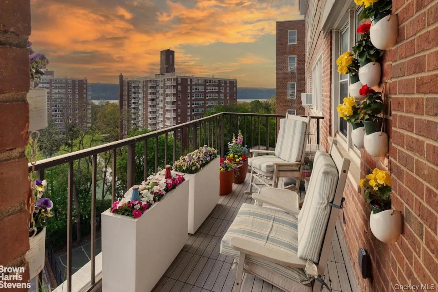 4525 Henry Hudson Parkway, New York, NY, 2 Bedrooms Bedrooms, 4 Rooms Rooms,1 BathroomBathrooms,Residential,For Rent,Henry Hudson,0,989253 4525 Henry Hudson Parkway, New York, NY, 2 Bedrooms Bedrooms, 4 Rooms Rooms,1 BathroomBathrooms,Residential,For Rent,Henry Hudson,0,989253