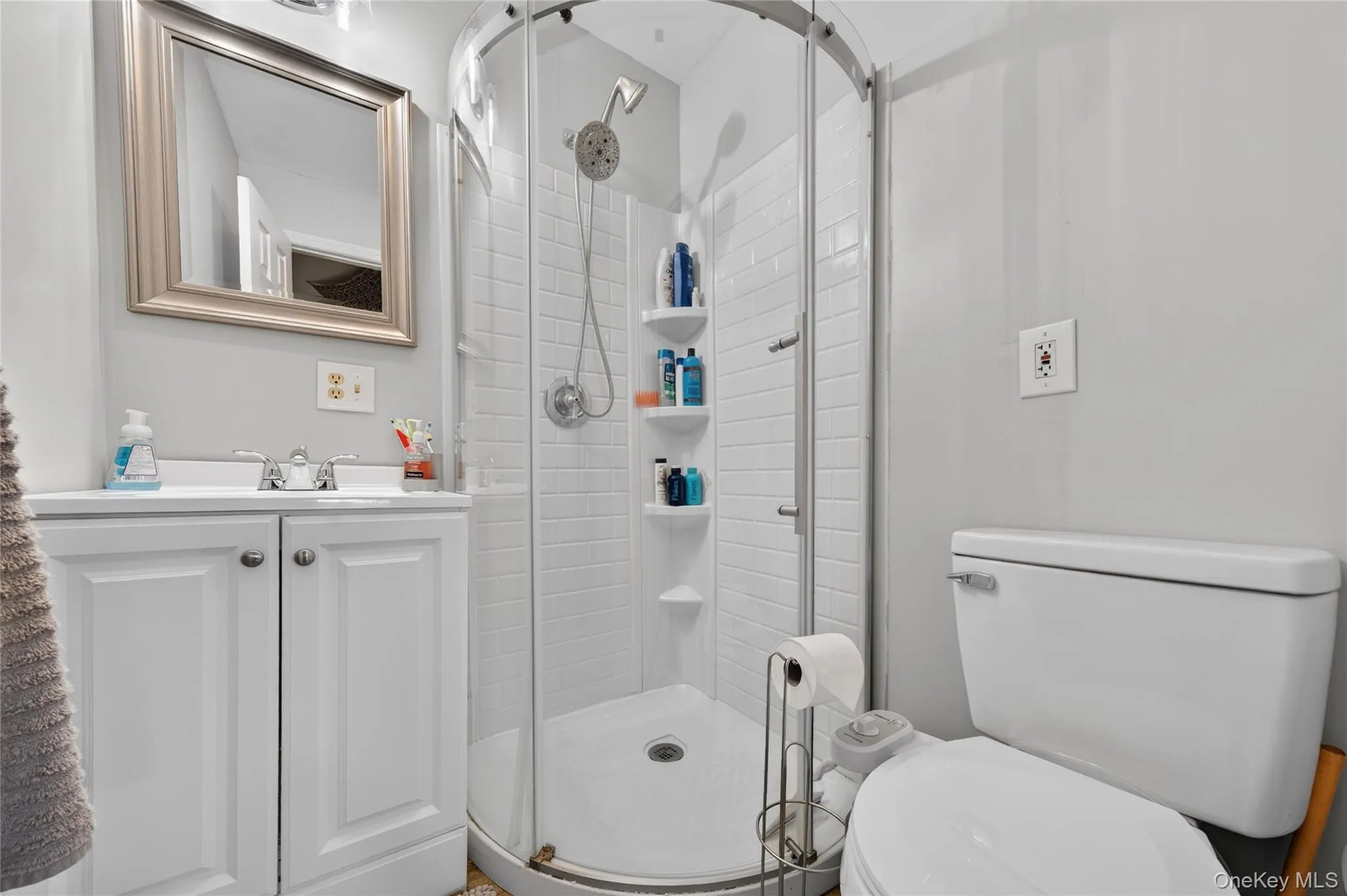 2nd bedroom primary bath 2nd bedroom primary bath