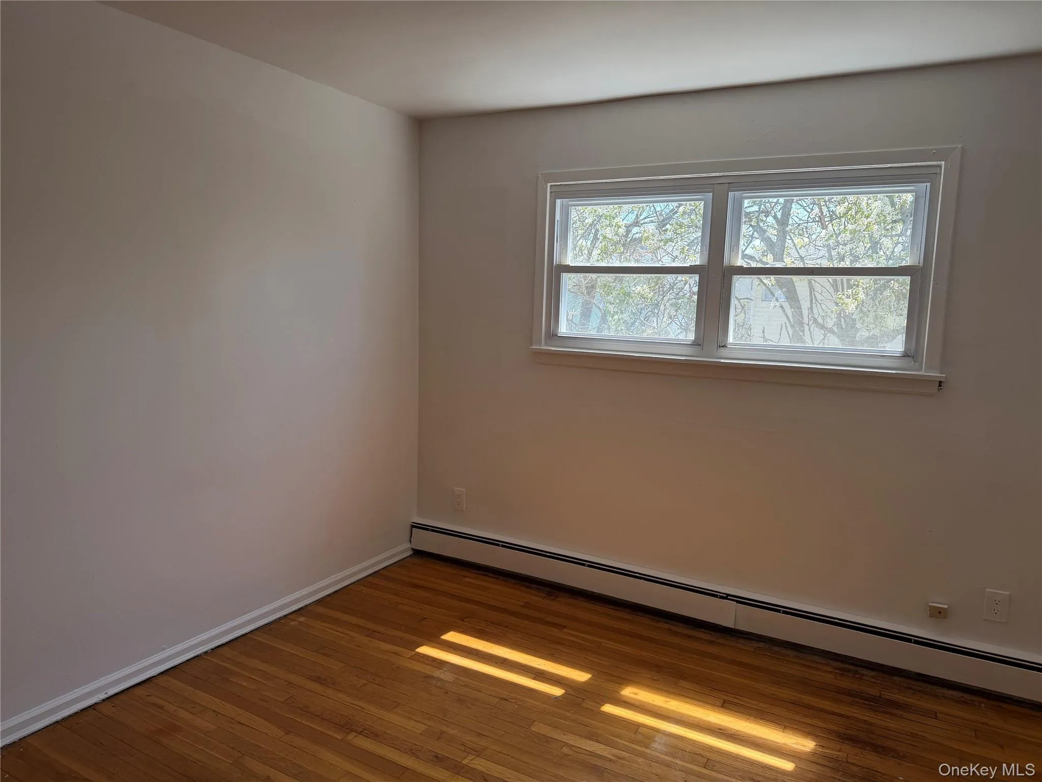 6935 Decosta Avenue, New York, NY, 3 Bedrooms Bedrooms, 3 Rooms Rooms,1 BathroomBathrooms,Residential Lease,For Rent,Decosta Avenue,0,989286 6935 Decosta Avenue, New York, NY, 3 Bedrooms Bedrooms, 3 Rooms Rooms,1 BathroomBathrooms,Residential Lease,For Rent,Decosta Avenue,0,989286