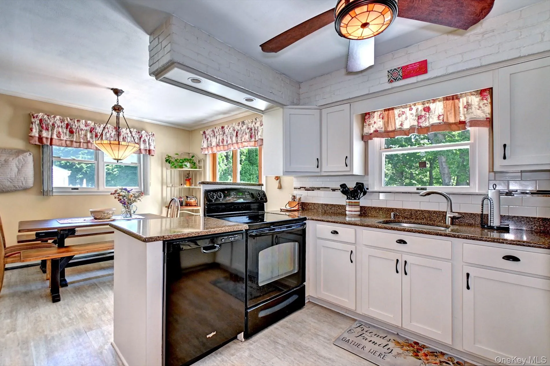 21 Aspen Street, Brookhaven, NY, 4 Bedrooms Bedrooms, 8 Rooms Rooms,2 BathroomsBathrooms,Residential,For Rent,Aspen,0,989293 21 Aspen Street, Brookhaven, NY, 4 Bedrooms Bedrooms, 8 Rooms Rooms,2 BathroomsBathrooms,Residential,For Rent,Aspen,0,989293