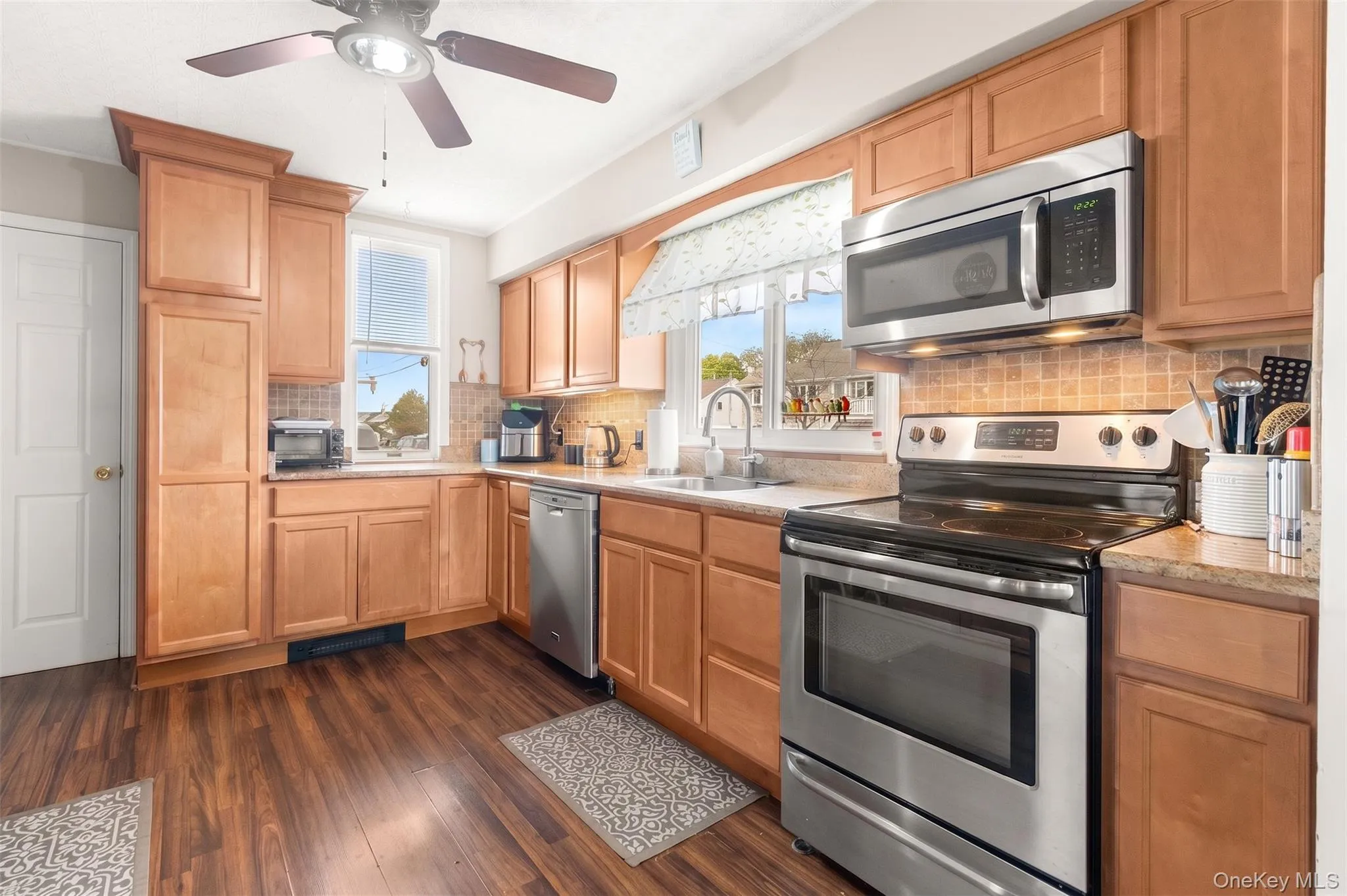 228 Riviera Drive, Babylon, NY, 4 Bedrooms Bedrooms, 9 Rooms Rooms,2 BathroomsBathrooms,Residential,For Rent,Riviera,0,989295 228 Riviera Drive, Babylon, NY, 4 Bedrooms Bedrooms, 9 Rooms Rooms,2 BathroomsBathrooms,Residential,For Rent,Riviera,0,989295