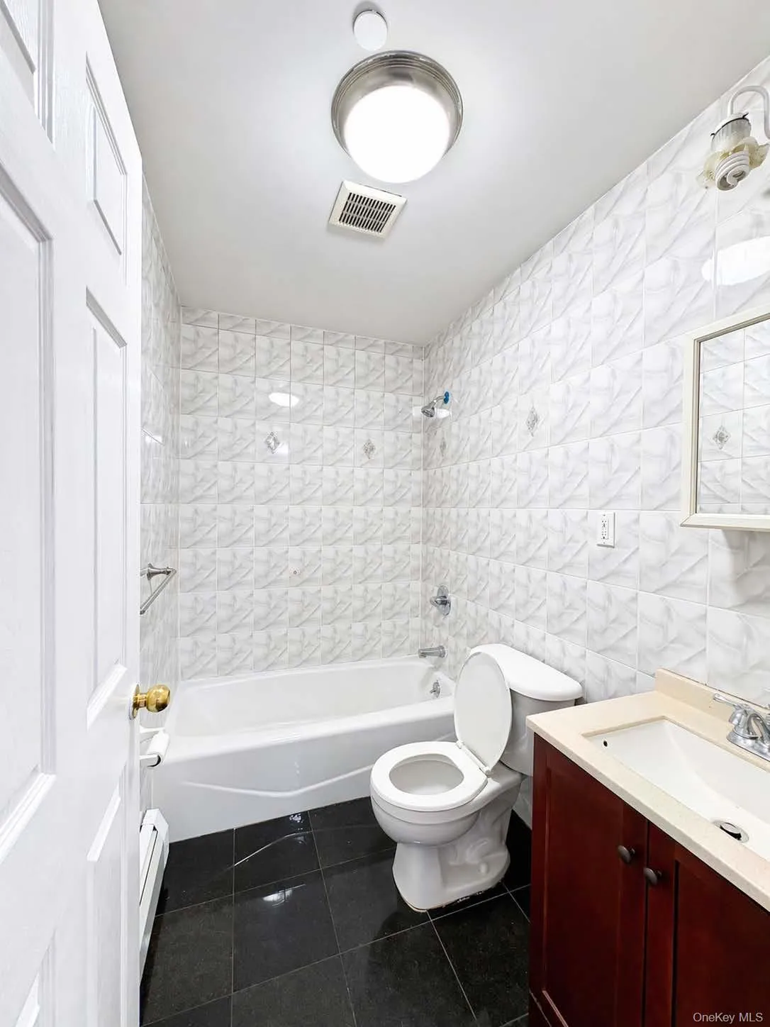104-33 39th Avenue, New York, NY, 2 Bedrooms Bedrooms, 5 Rooms Rooms,1 BathroomBathrooms,Residential,For Rent,39th,0,989308 104-33 39th Avenue, New York, NY, 2 Bedrooms Bedrooms, 5 Rooms Rooms,1 BathroomBathrooms,Residential,For Rent,39th,0,989308