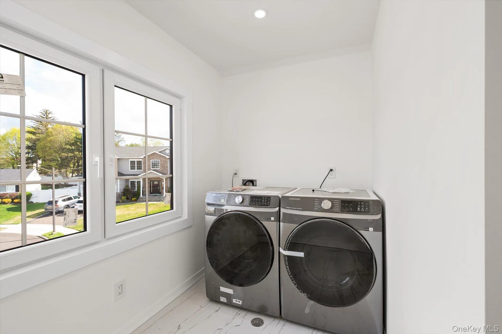 10 Faye Court, Oyster Bay, NY, 5 Bedrooms Bedrooms, 14 Rooms Rooms,5 BathroomsBathrooms,Residential,For Rent,Faye,0,989323 10 Faye Court, Oyster Bay, NY, 5 Bedrooms Bedrooms, 14 Rooms Rooms,5 BathroomsBathrooms,Residential,For Rent,Faye,0,989323
