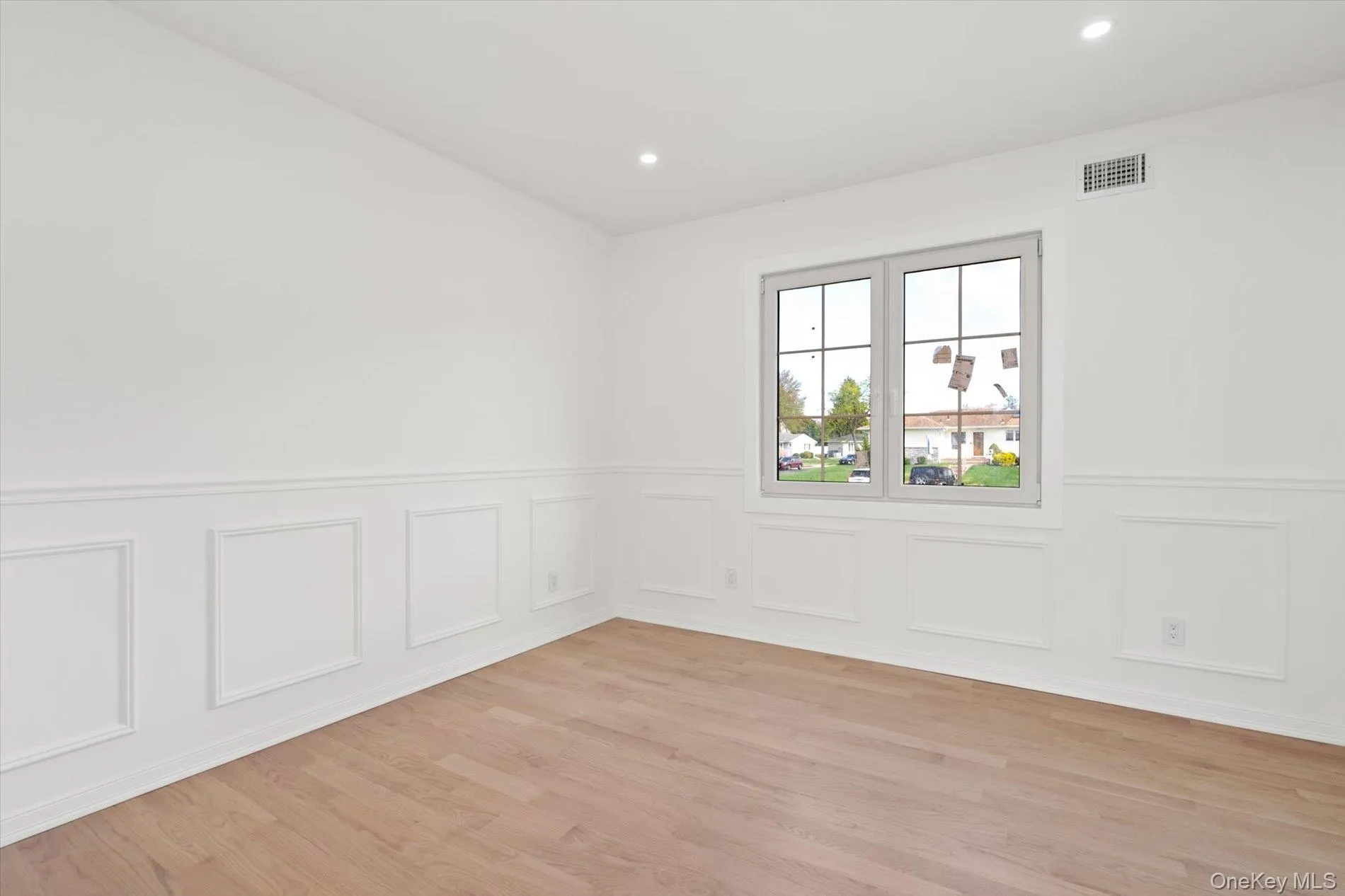 10 Faye Court, Oyster Bay, NY, 5 Bedrooms Bedrooms, 14 Rooms Rooms,5 BathroomsBathrooms,Residential,For Rent,Faye,0,989323 10 Faye Court, Oyster Bay, NY, 5 Bedrooms Bedrooms, 14 Rooms Rooms,5 BathroomsBathrooms,Residential,For Rent,Faye,0,989323