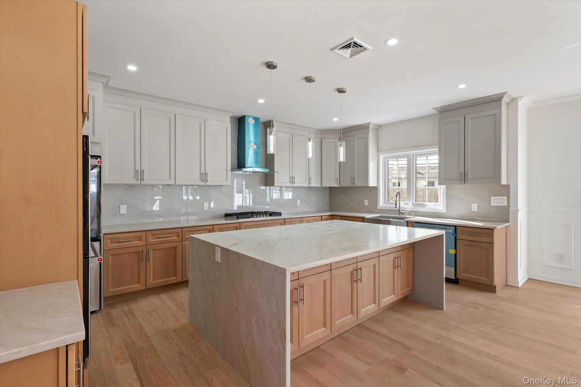 10 Faye Court, Oyster Bay, NY, 5 Bedrooms Bedrooms, 14 Rooms Rooms,5 BathroomsBathrooms,Residential,For Rent,Faye,0,989323 10 Faye Court, Oyster Bay, NY, 5 Bedrooms Bedrooms, 14 Rooms Rooms,5 BathroomsBathrooms,Residential,For Rent,Faye,0,989323