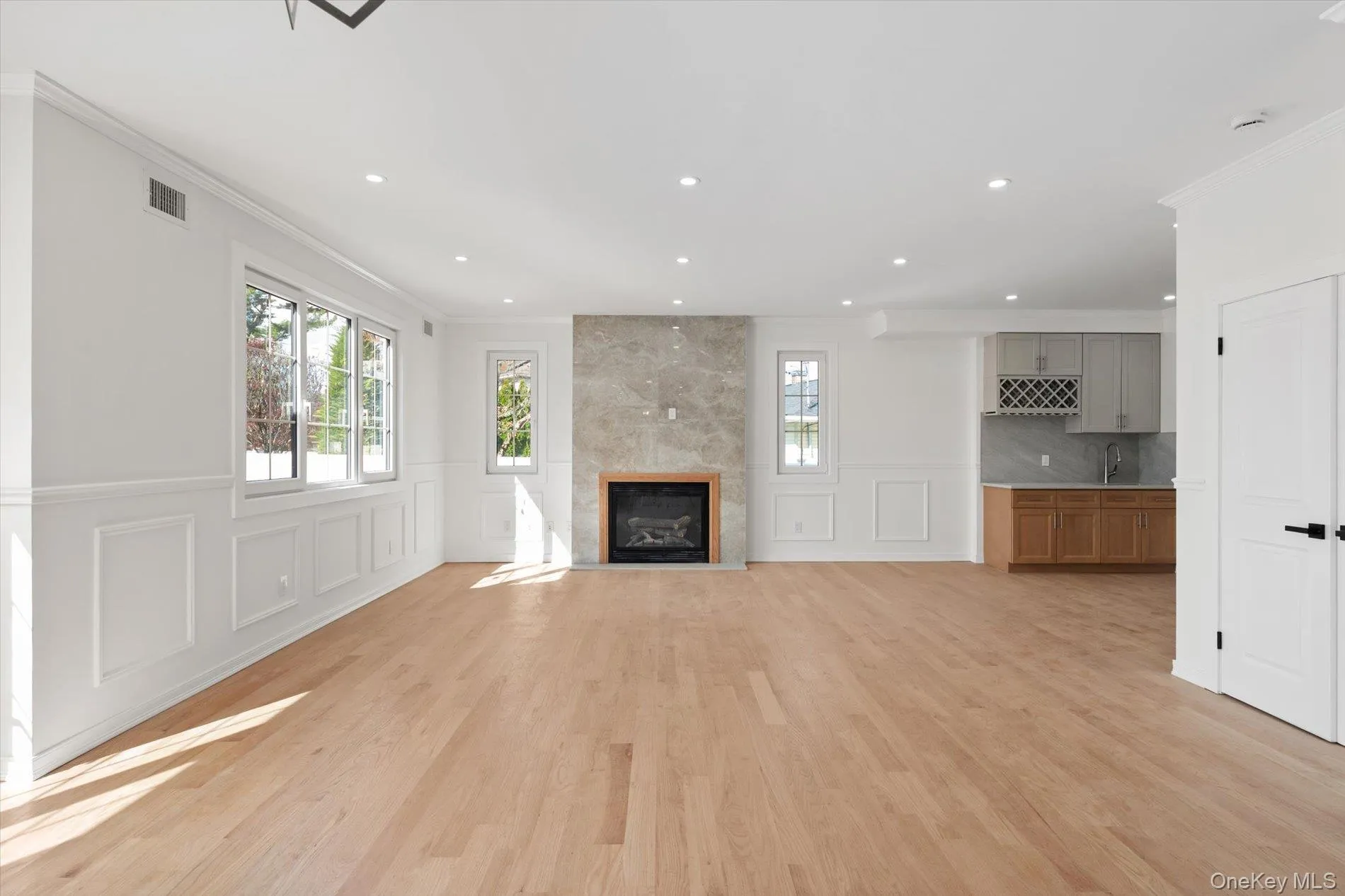 10 Faye Court, Oyster Bay, NY, 5 Bedrooms Bedrooms, 14 Rooms Rooms,5 BathroomsBathrooms,Residential,For Rent,Faye,0,989323 10 Faye Court, Oyster Bay, NY, 5 Bedrooms Bedrooms, 14 Rooms Rooms,5 BathroomsBathrooms,Residential,For Rent,Faye,0,989323
