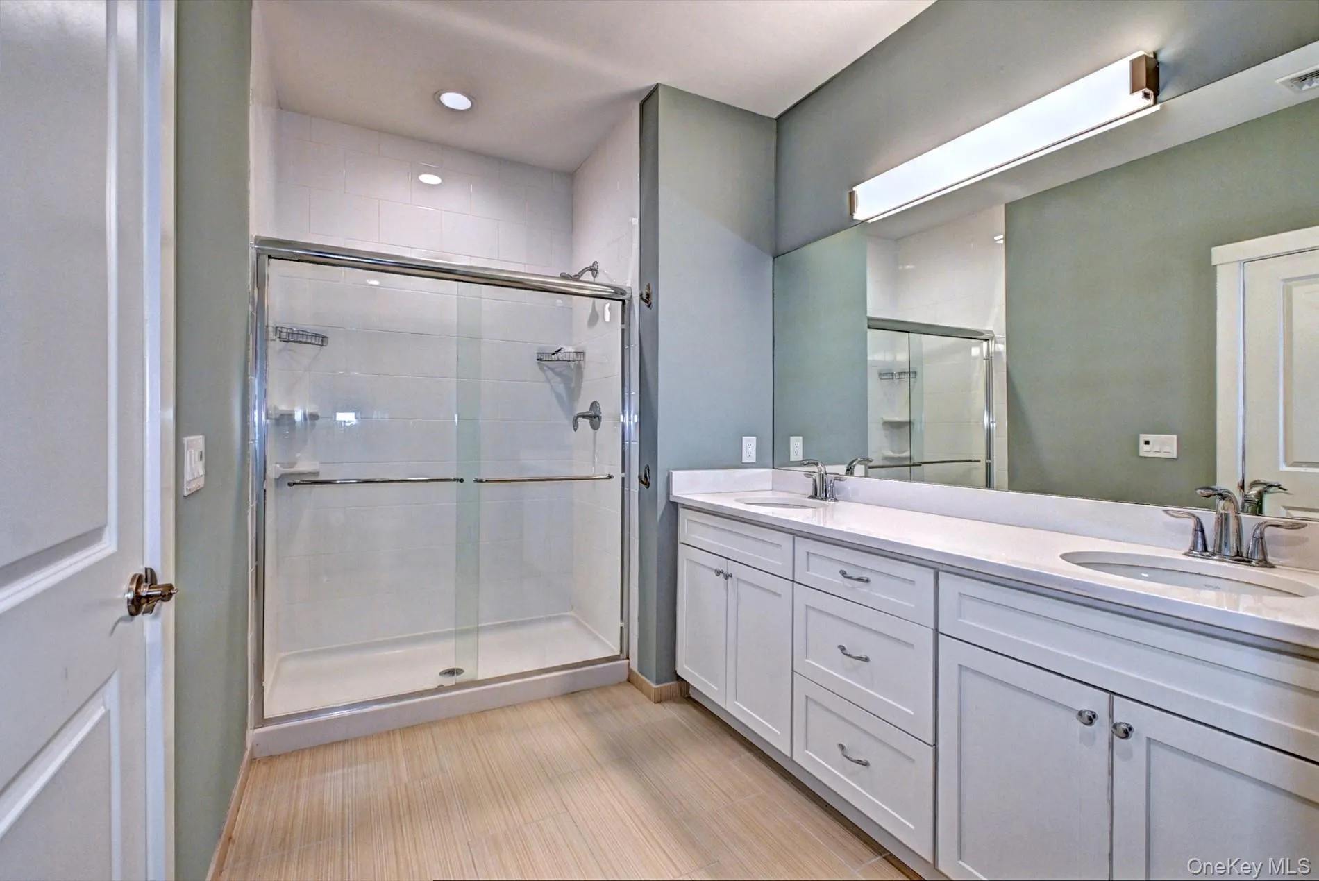 44 Fox Hill Drive, Riverhead, NY, 2 Bedrooms Bedrooms, 6 Rooms Rooms,2 BathroomsBathrooms,Residential Lease,For Rent,Fox Hill,0,989326 44 Fox Hill Drive, Riverhead, NY, 2 Bedrooms Bedrooms, 6 Rooms Rooms,2 BathroomsBathrooms,Residential Lease,For Rent,Fox Hill,0,989326