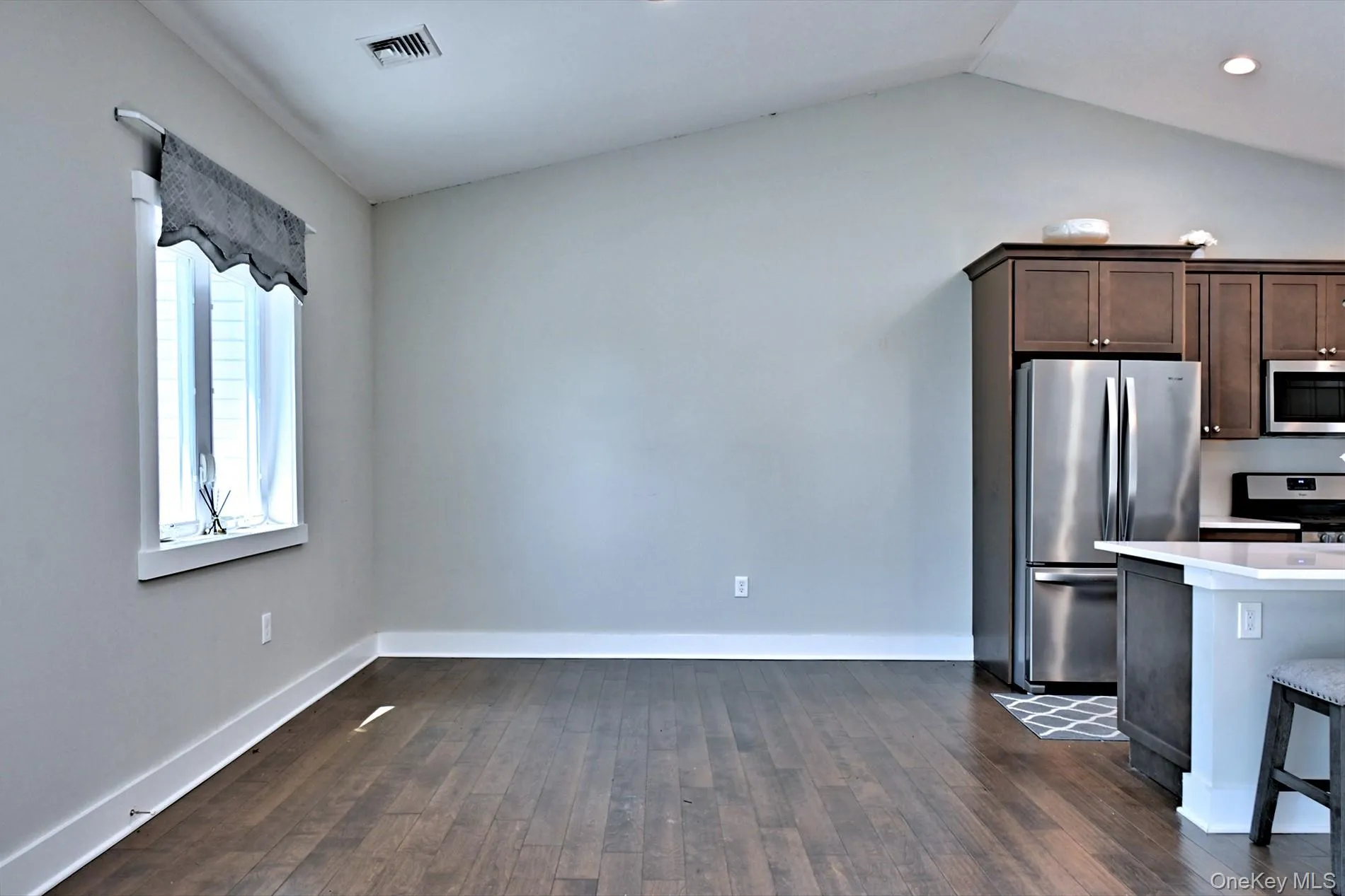 44 Fox Hill Drive, Riverhead, NY, 2 Bedrooms Bedrooms, 6 Rooms Rooms,2 BathroomsBathrooms,Residential Lease,For Rent,Fox Hill,0,989326 44 Fox Hill Drive, Riverhead, NY, 2 Bedrooms Bedrooms, 6 Rooms Rooms,2 BathroomsBathrooms,Residential Lease,For Rent,Fox Hill,0,989326