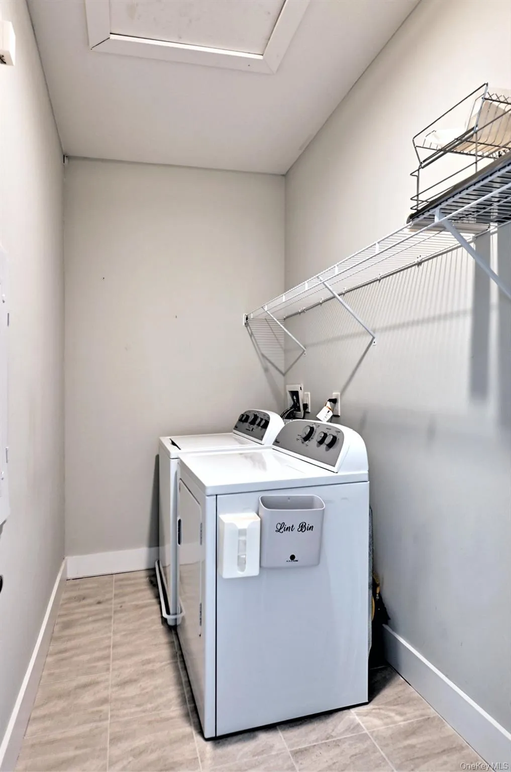 44 Fox Hill Drive, Riverhead, NY, 2 Bedrooms Bedrooms, 6 Rooms Rooms,2 BathroomsBathrooms,Residential Lease,For Rent,Fox Hill,0,989326 44 Fox Hill Drive, Riverhead, NY, 2 Bedrooms Bedrooms, 6 Rooms Rooms,2 BathroomsBathrooms,Residential Lease,For Rent,Fox Hill,0,989326